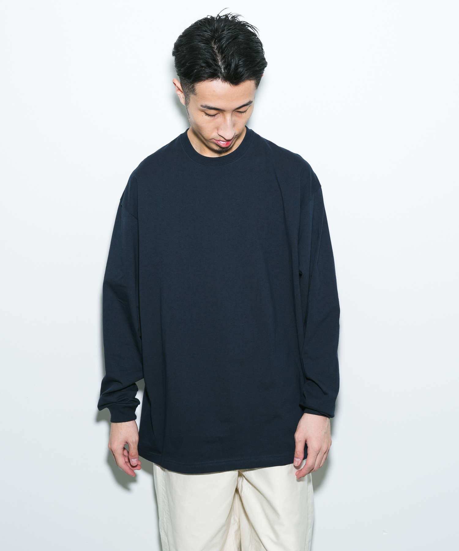 ネイビー