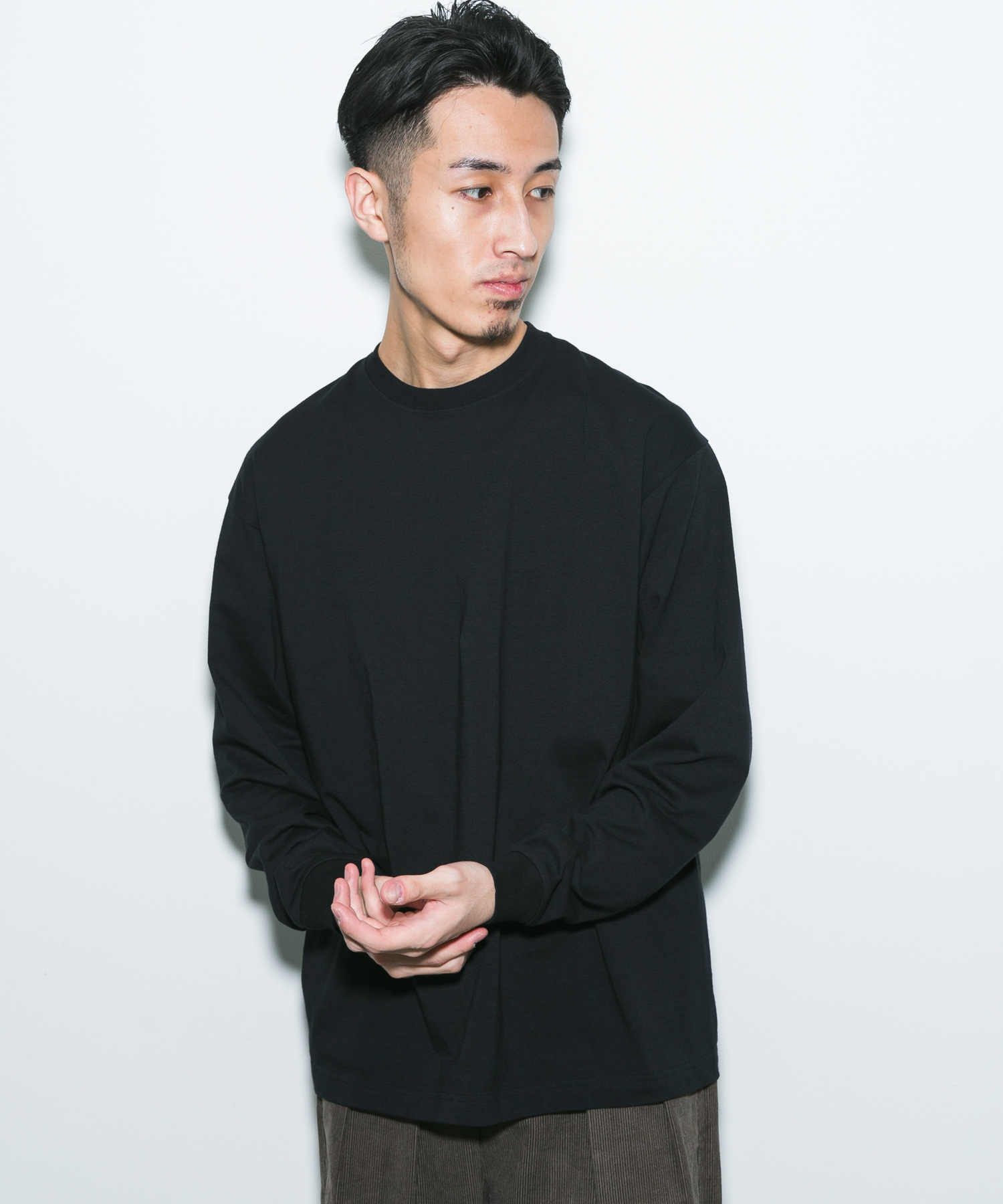 ブラック