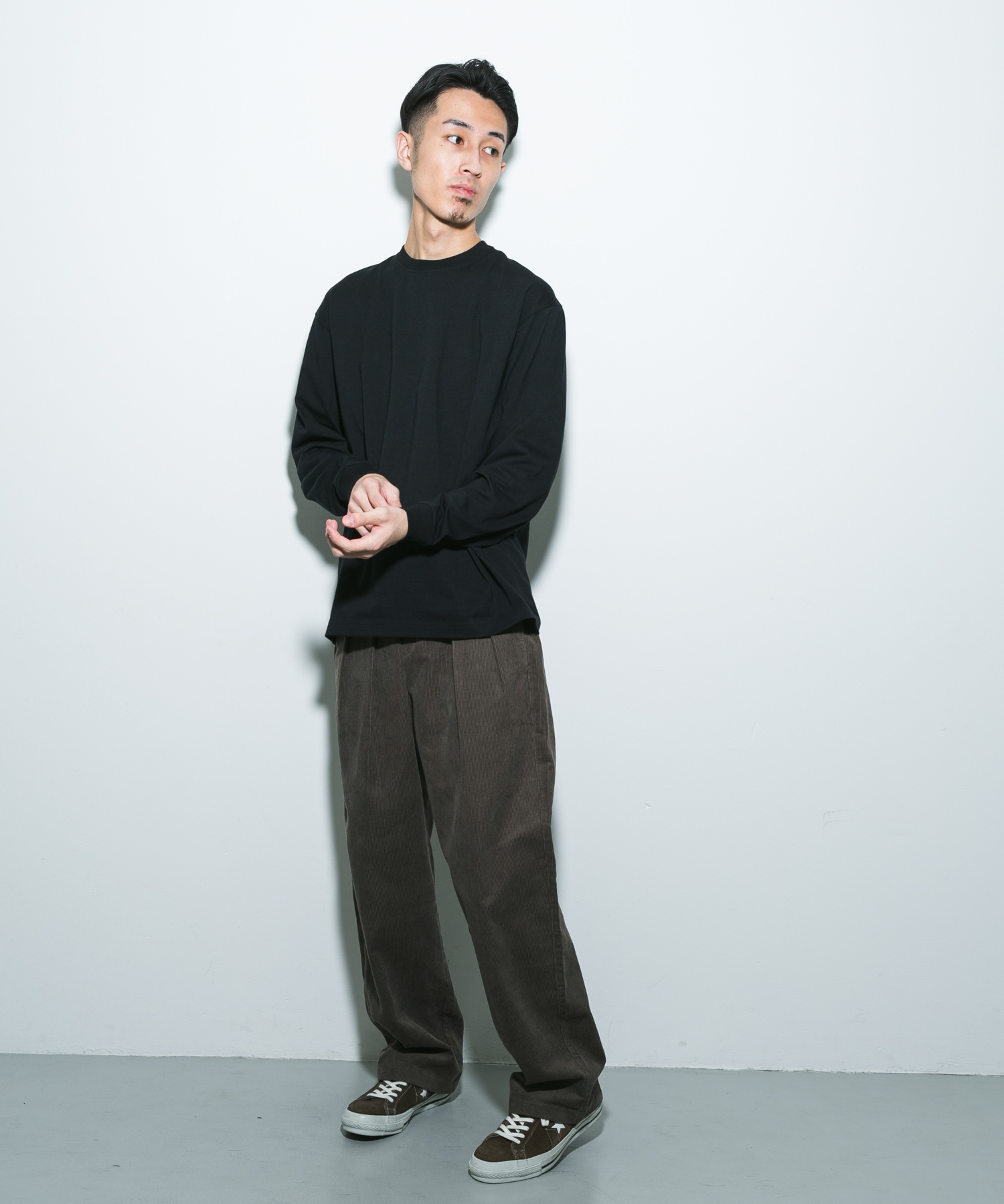 ブラック