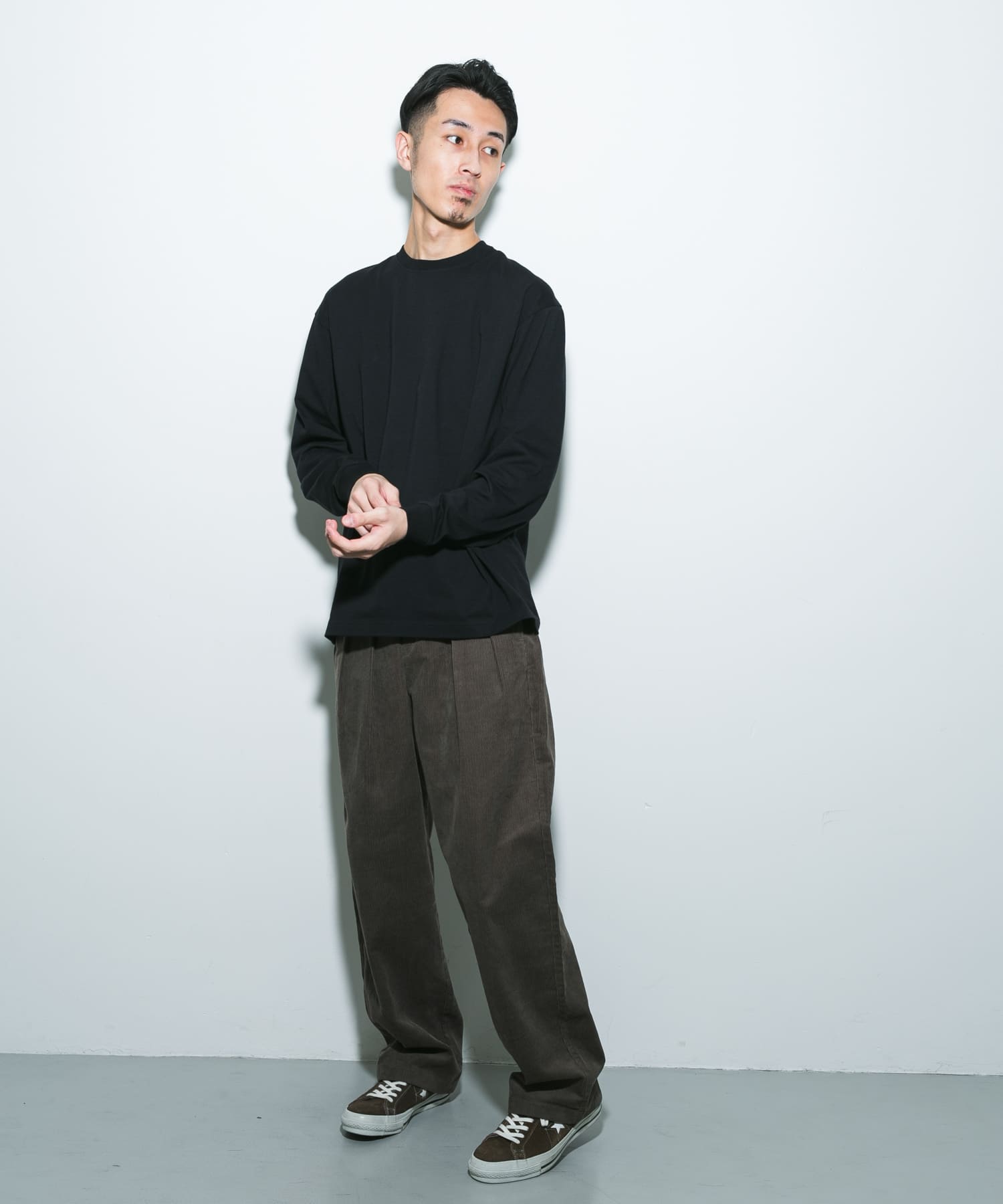 ブラック