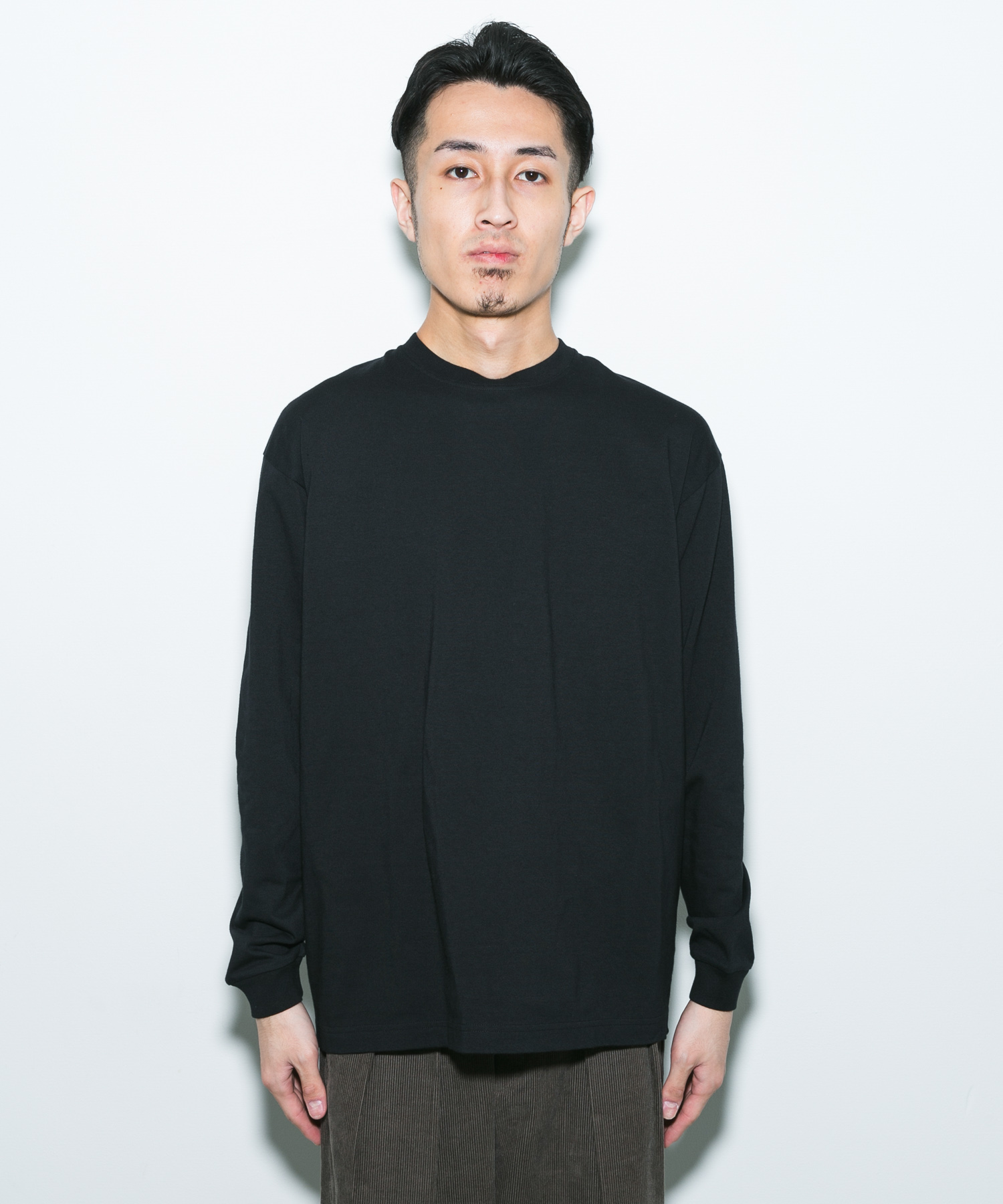 ブラック