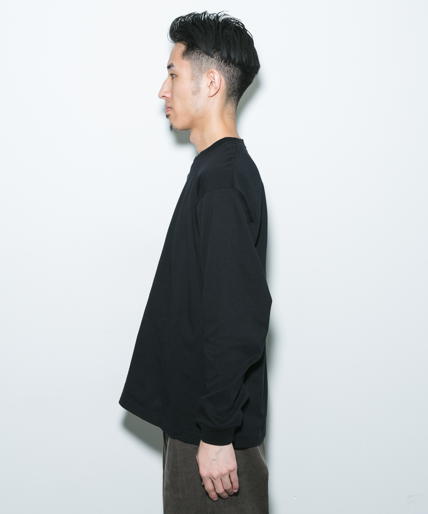 ブラック