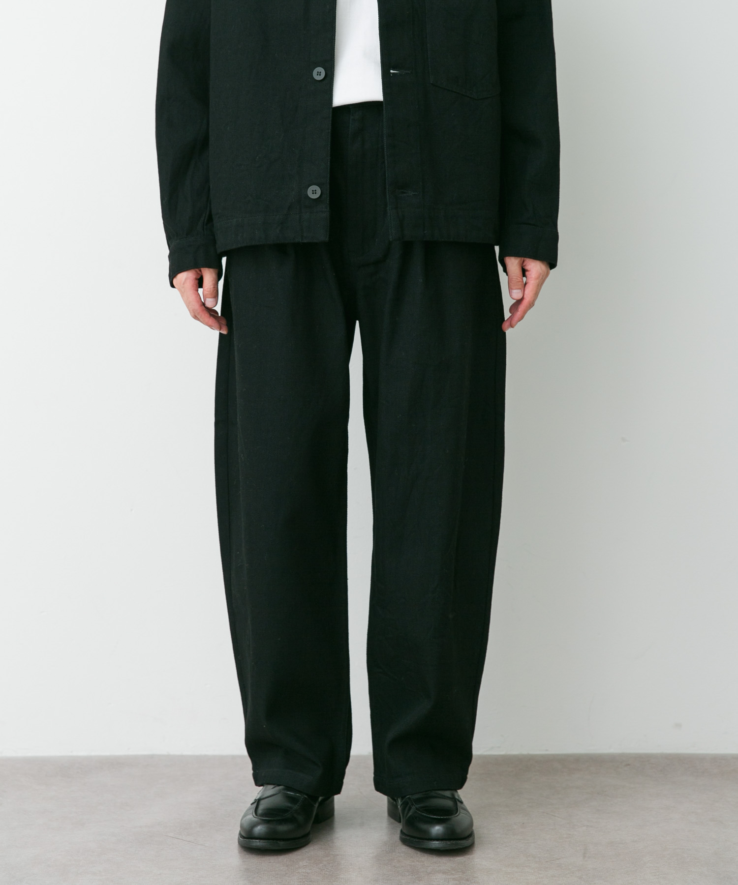 STILL BY HAND　12OZ DENIM DEEP TUCK PANTS