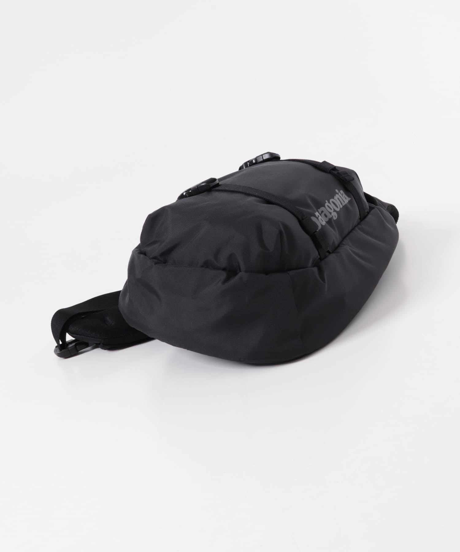 patagonia ATOM SLING 8L(One BLK): バッグ｜URBAN RESEARCH公式