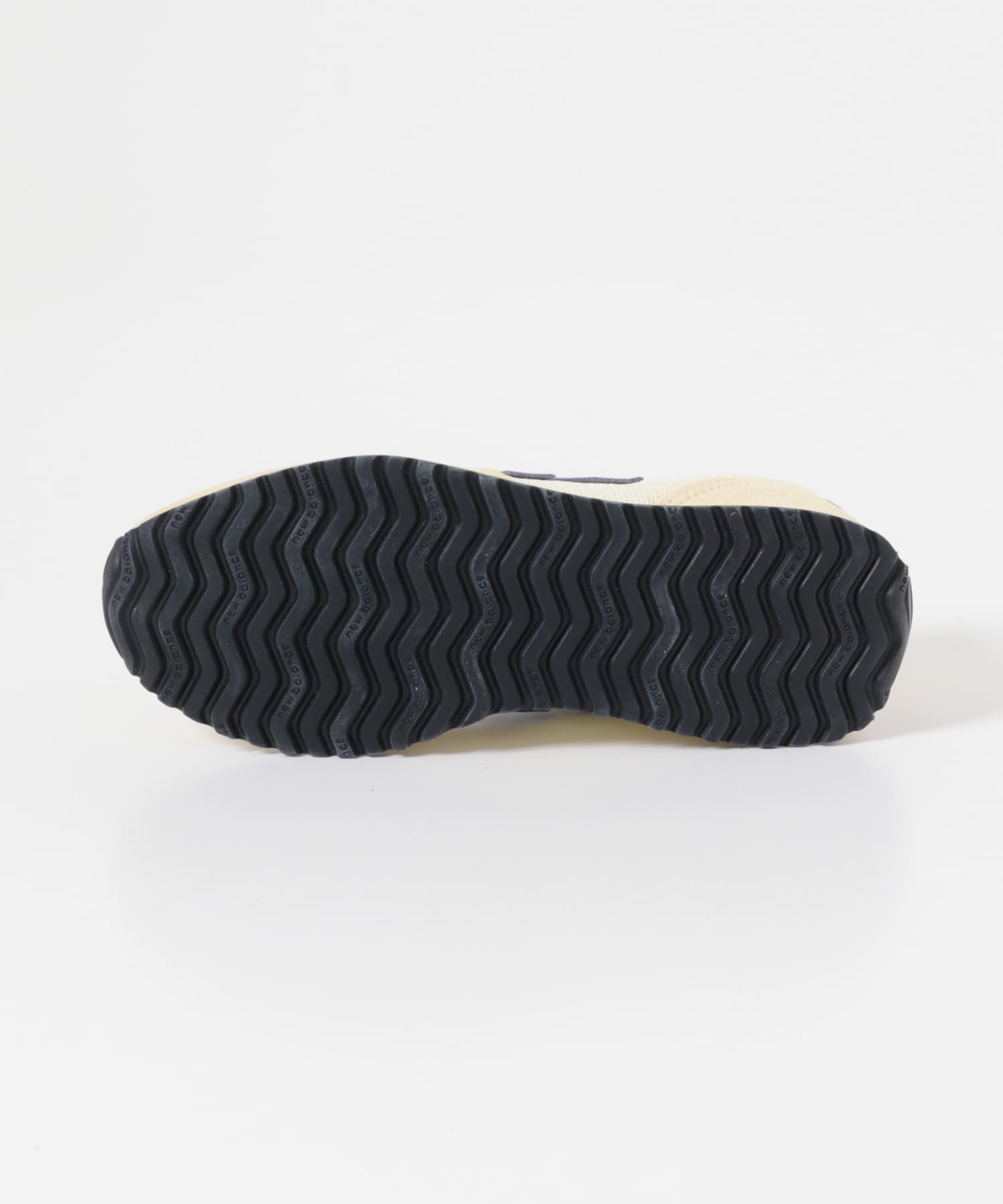 NEW BALANCE　U4713 YELLOW 23.5