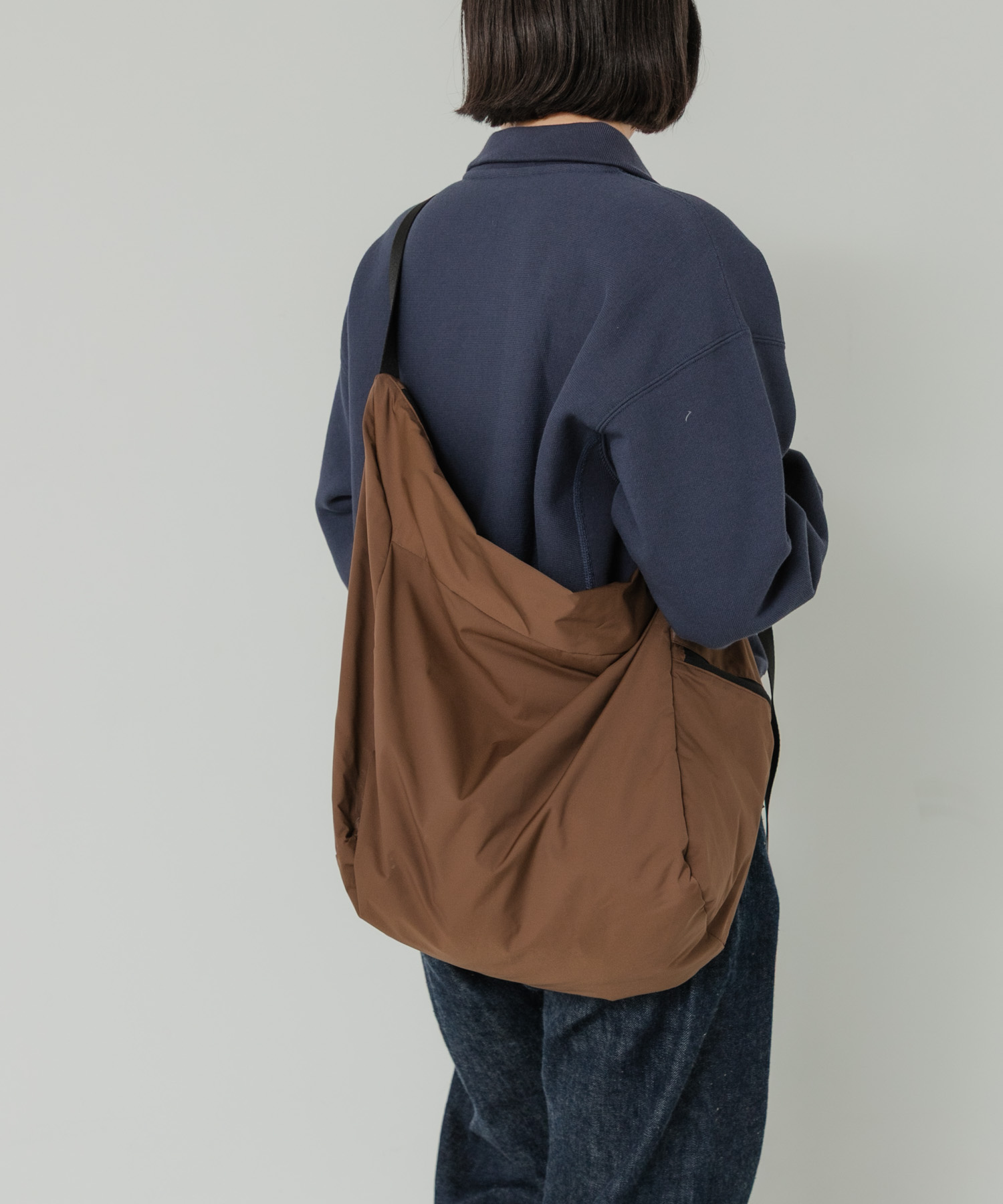 BAICYCLON　EXCLUSIVE SHOLDER BAG BROWN Free
