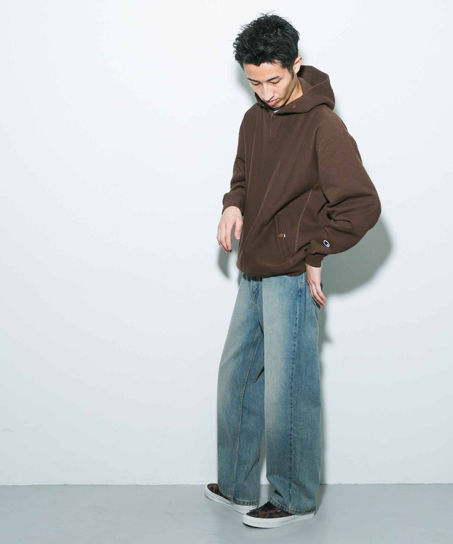 アンバーブラウン