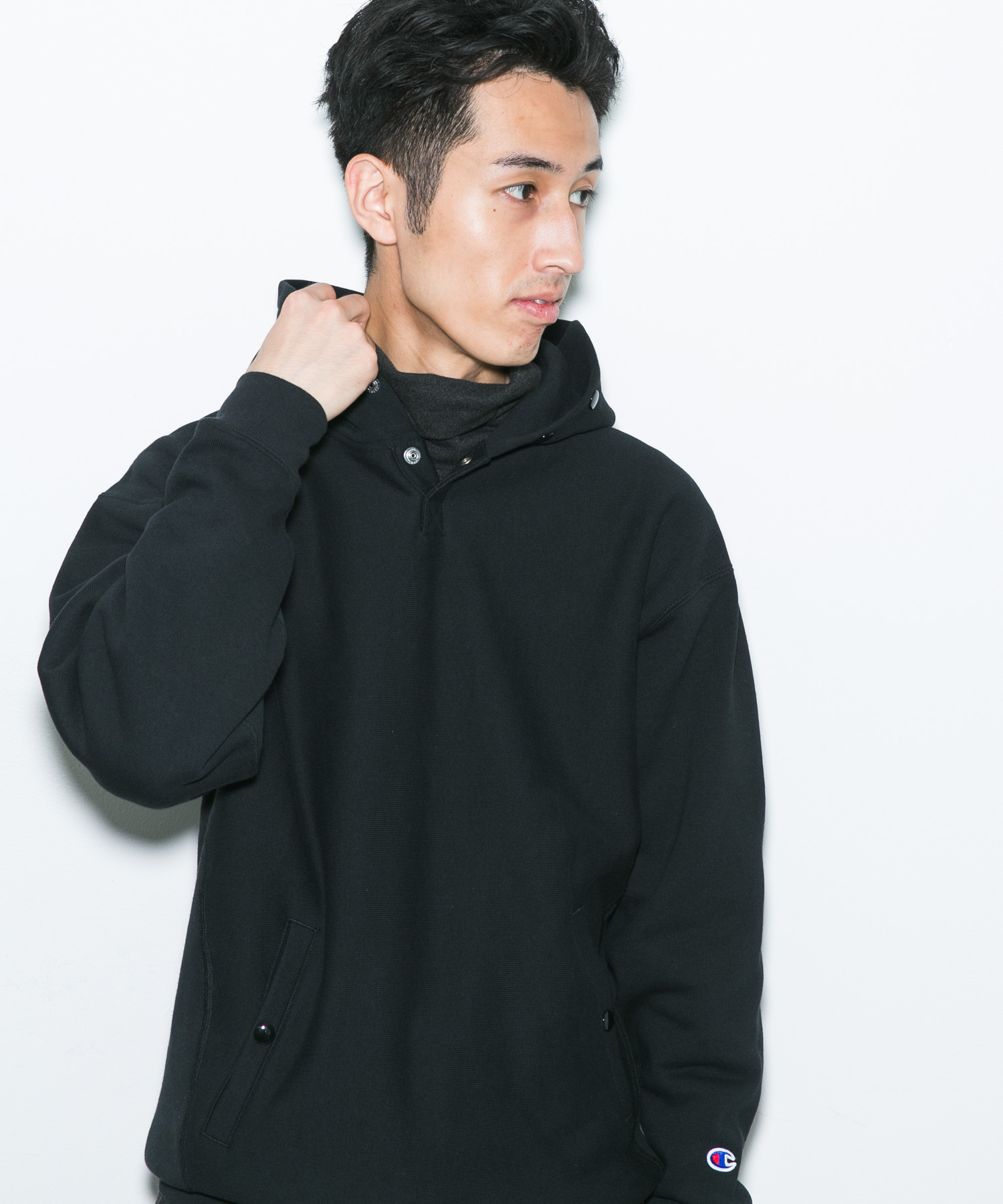ブラック
