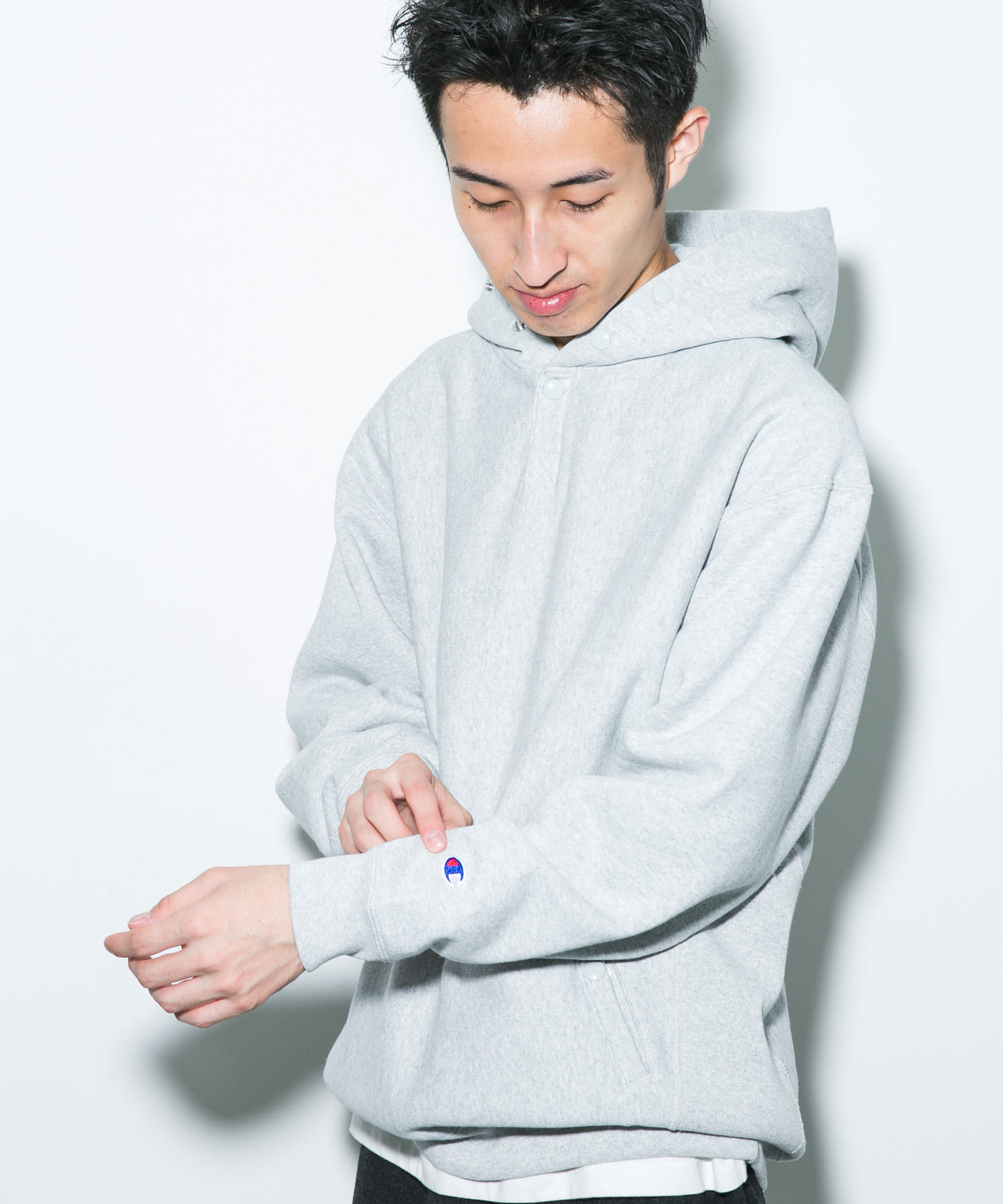 シルバーグレー