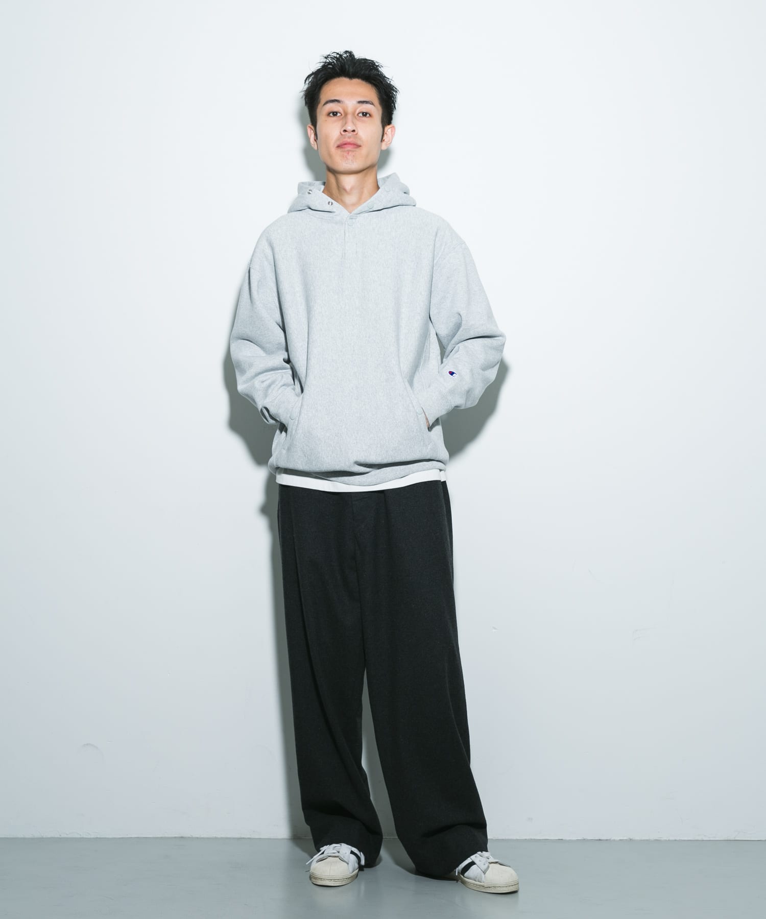 シルバーグレー