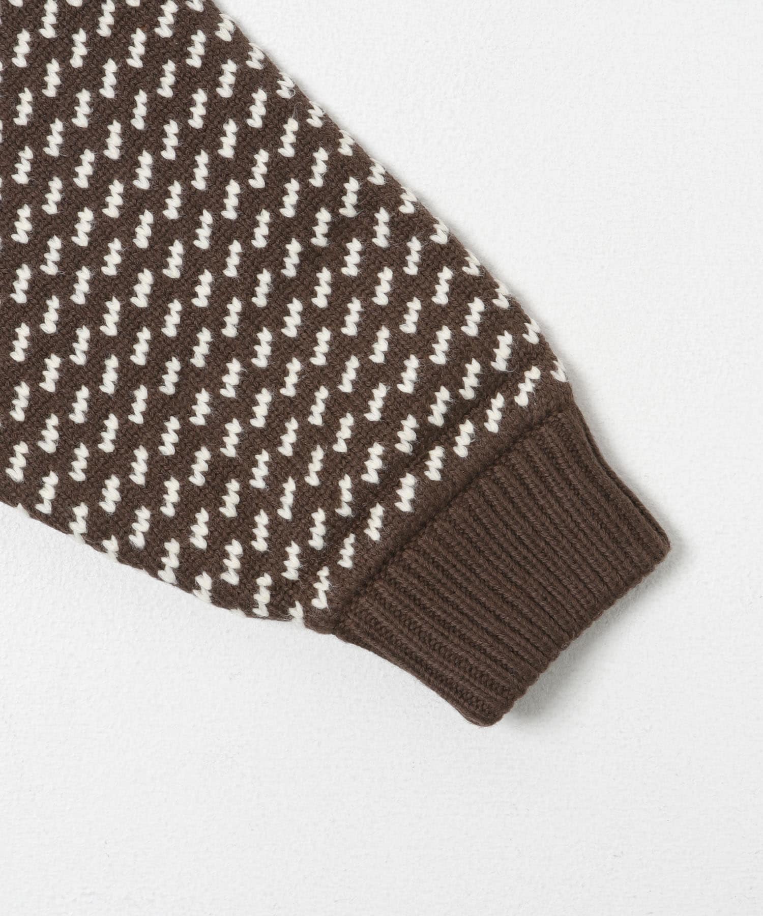 BROWN×NAT
