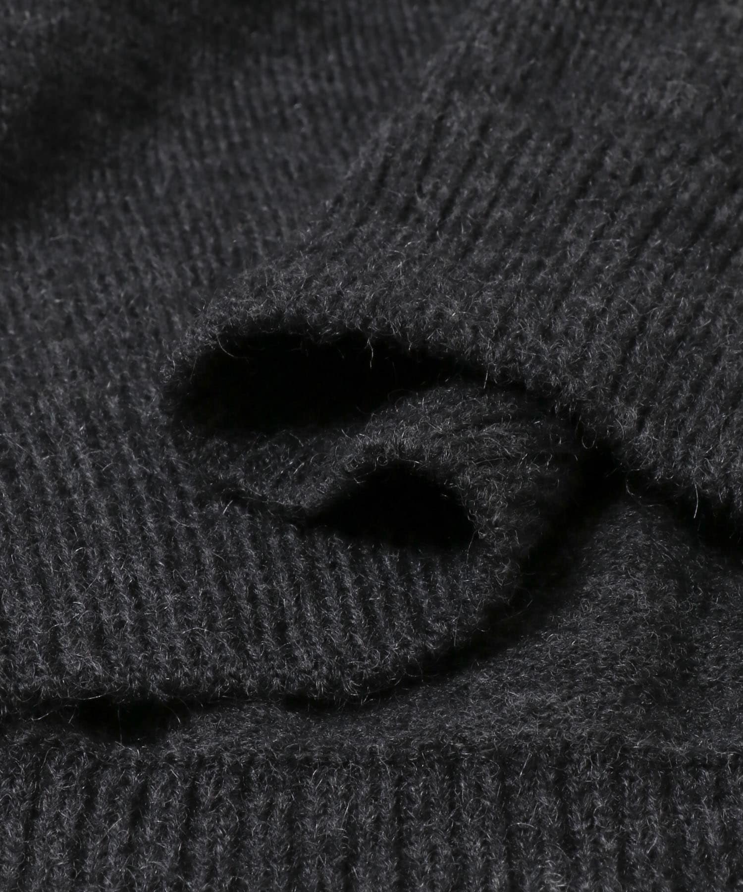 STILL BY HAND　WOOL MOHAIR 10G PULLOVER CHARCOAL 46