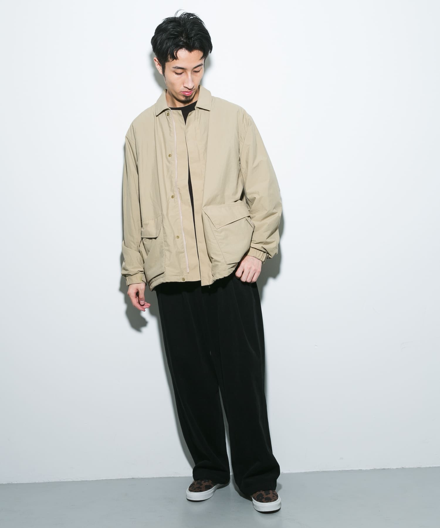 BEIGE