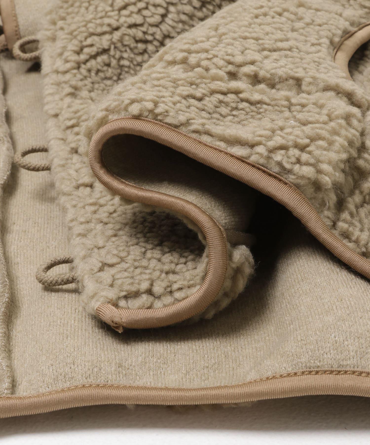 LT.BEIGE