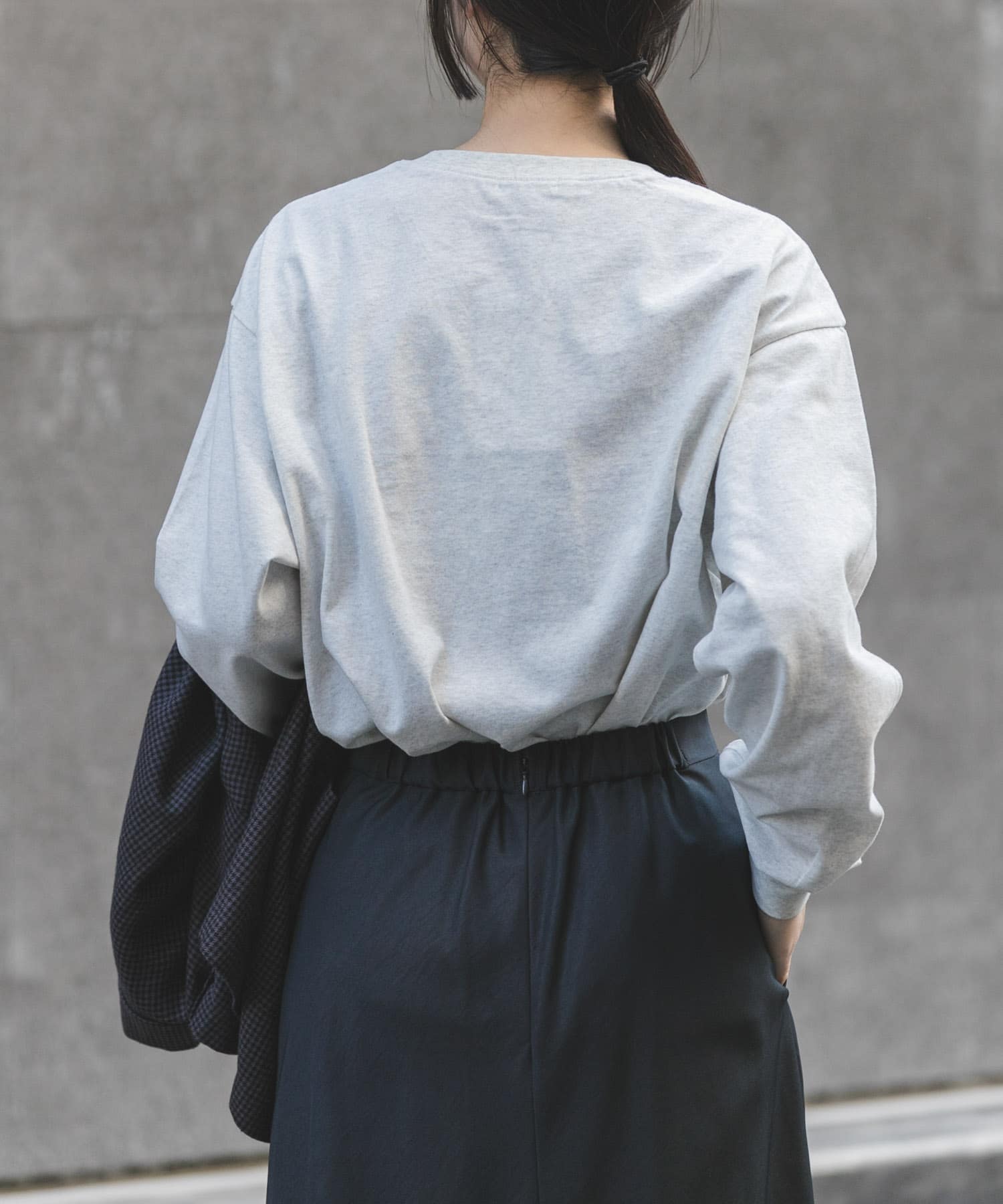TOP GRAY
