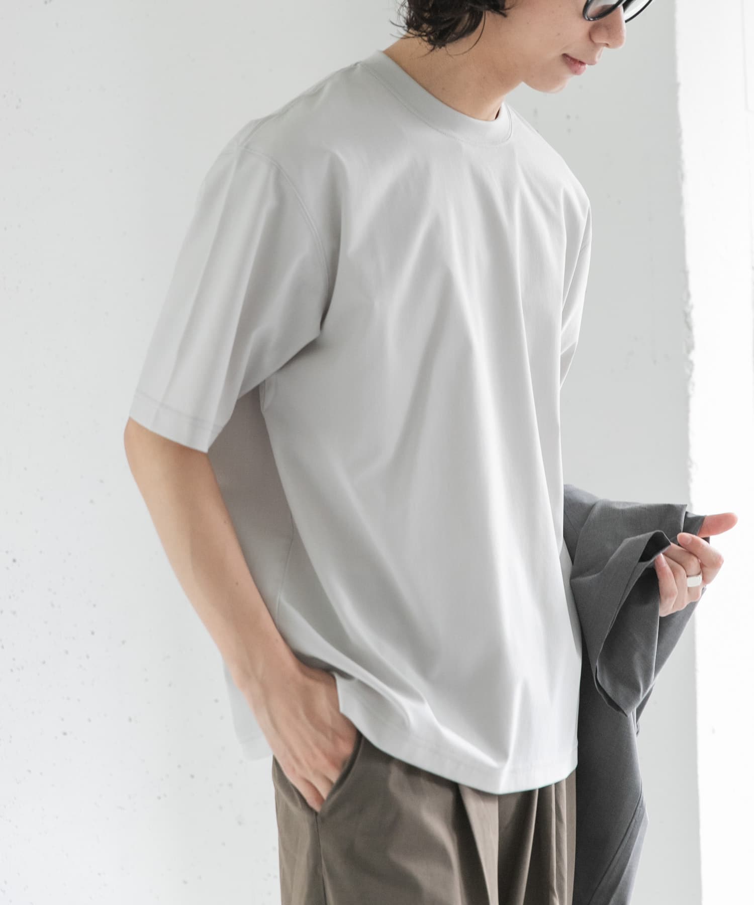 LIGHT GRAY