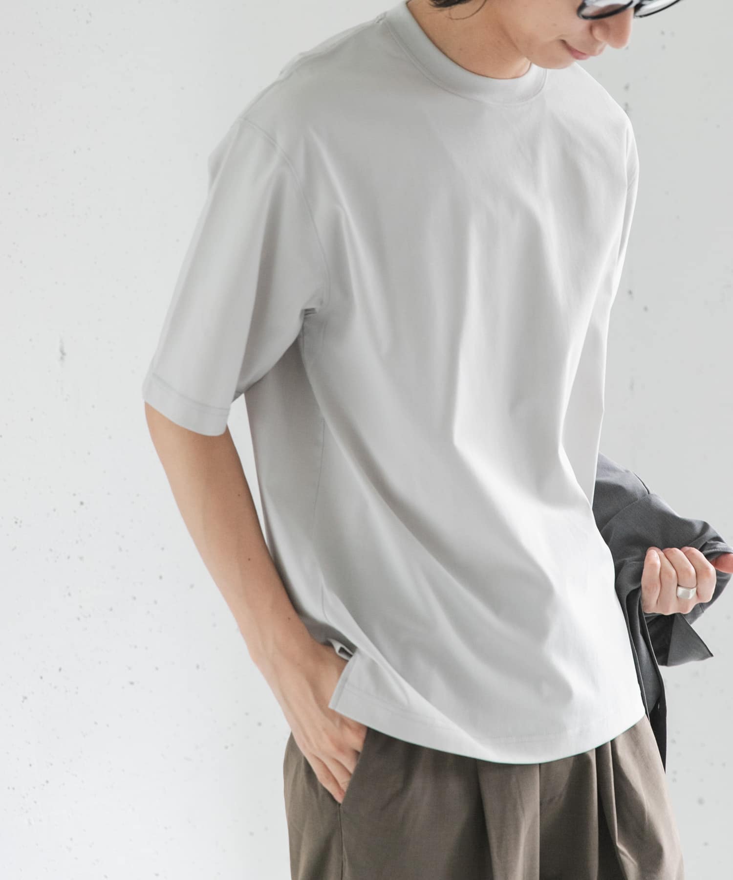 LIGHT GRAY