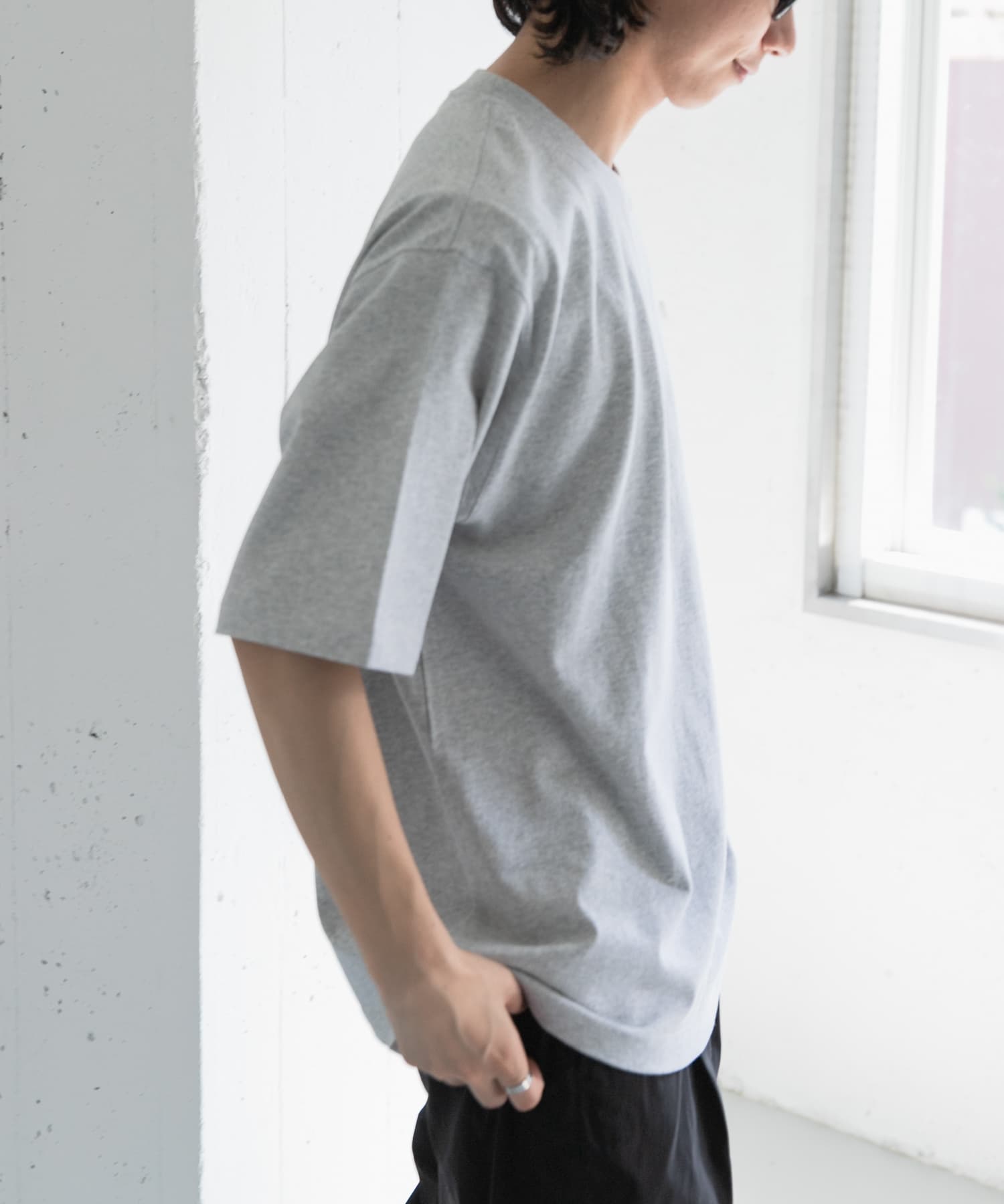 TOP GRAY