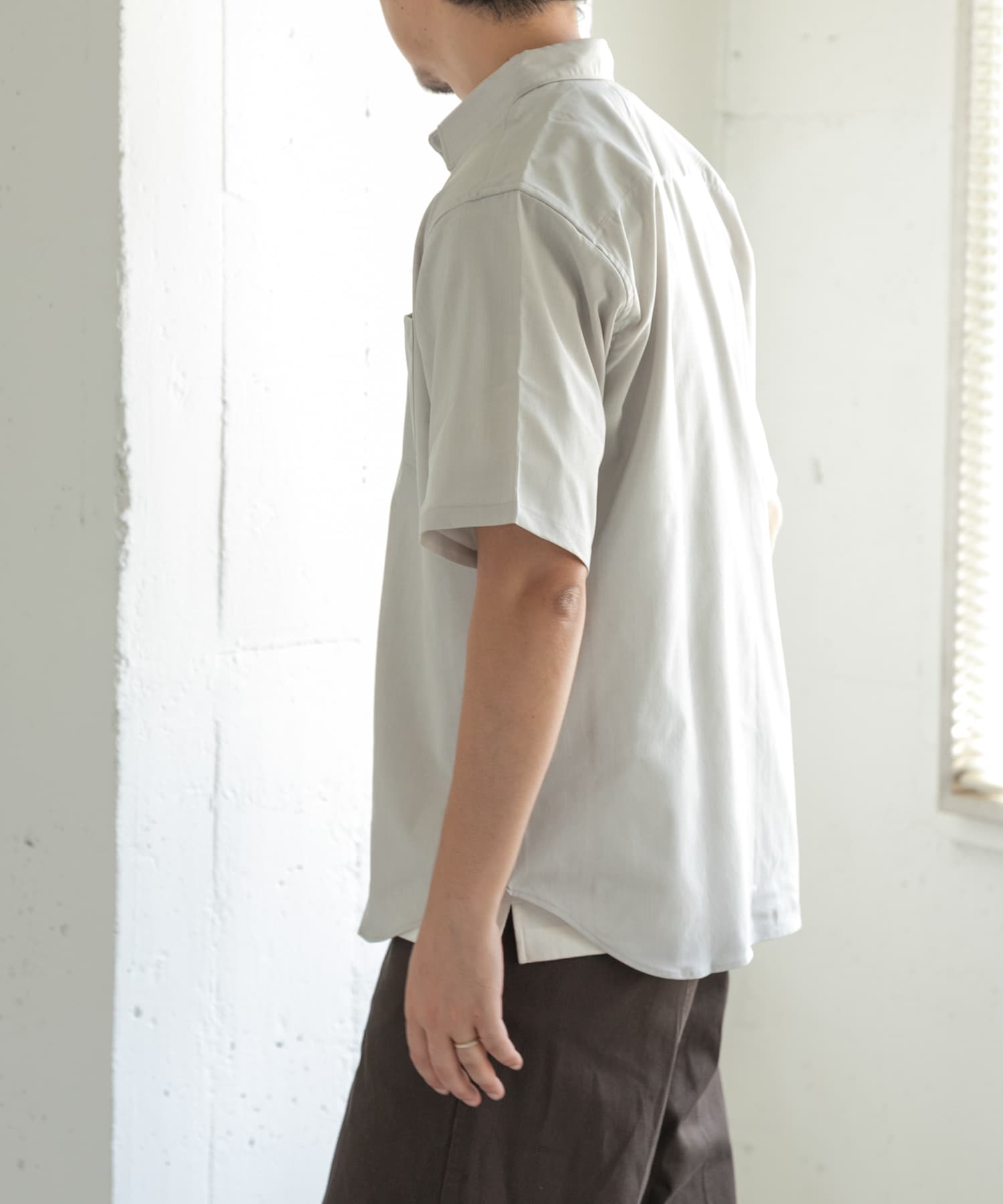 LIGHT GRAY