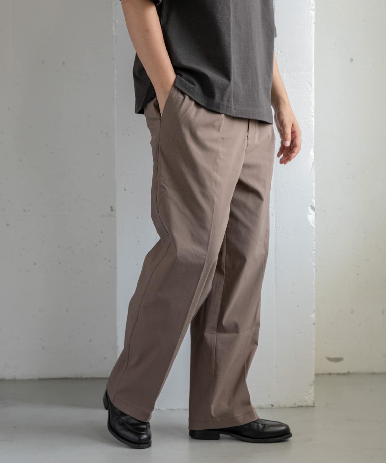 FORK&SPOON スーパーストレッチワンタックトラウザー(4 BLACK): ボトム