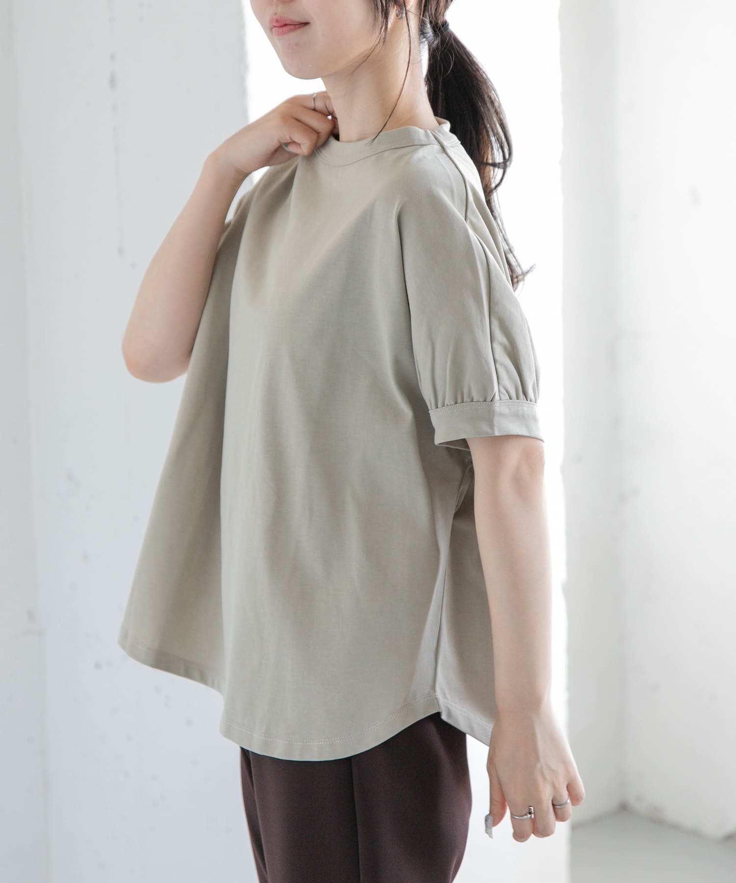 FORK&SPOON　ボトルネックギャザースリーブTシャツ