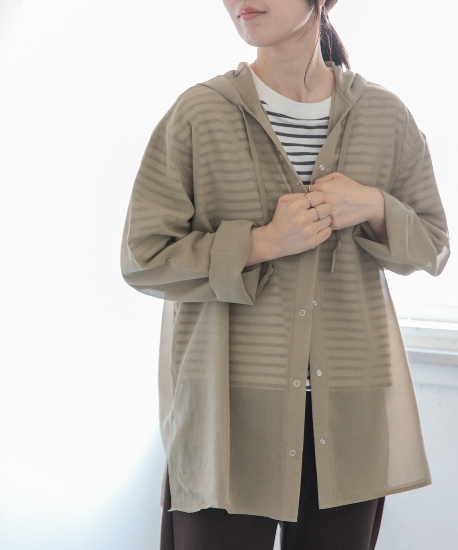 FORK&SPOON　シアーフーディーシャツ