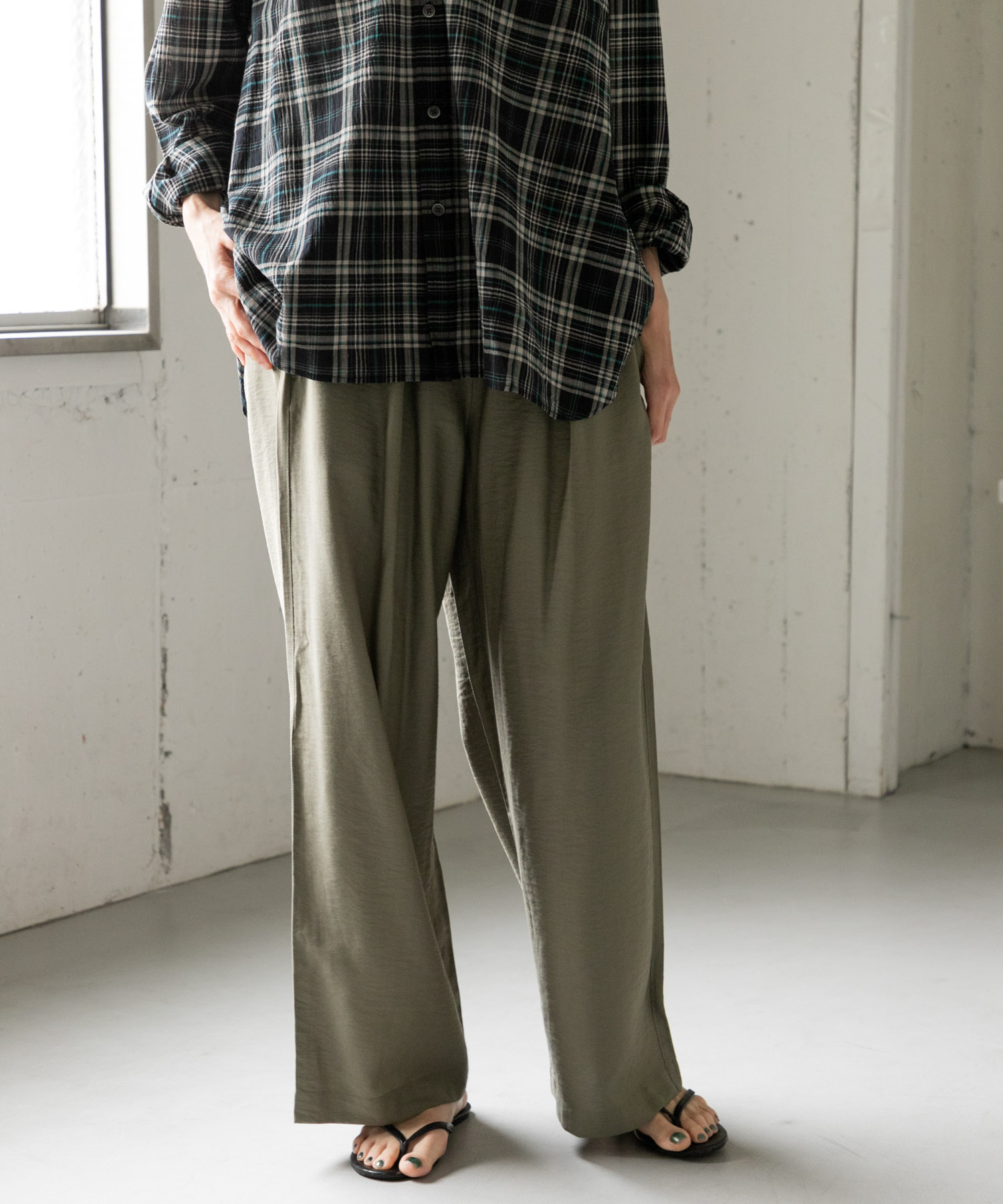 KHAKI