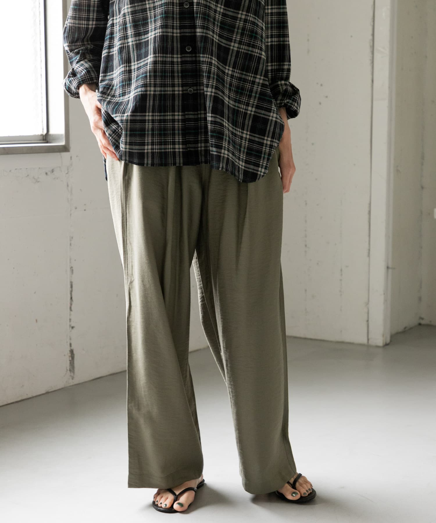 KHAKI