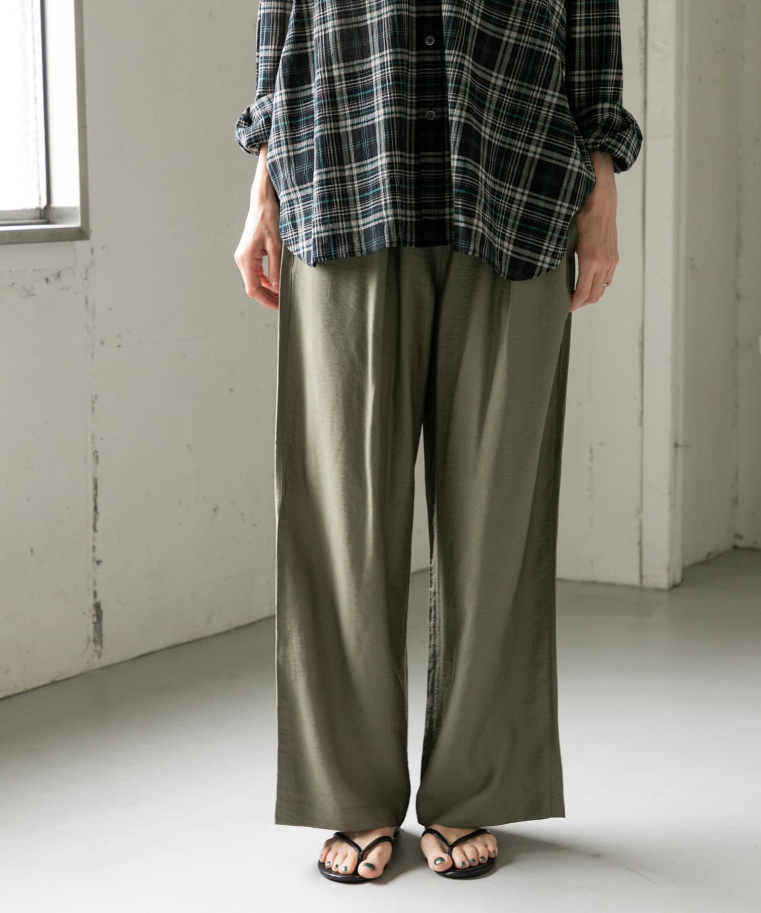 KHAKI