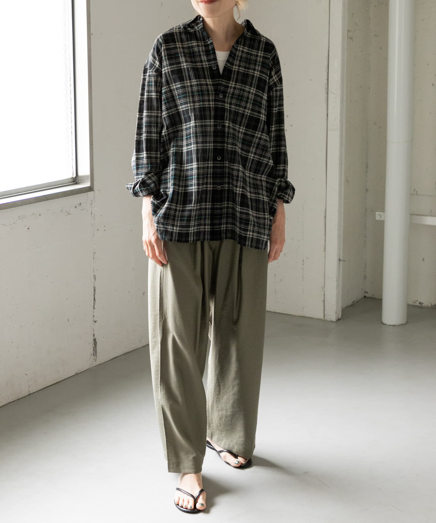 KHAKI