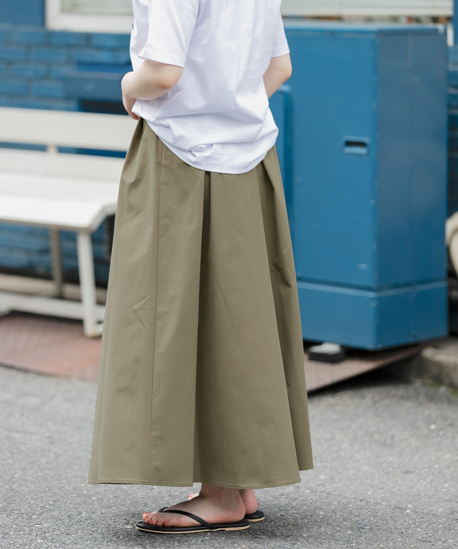 KHAKI
