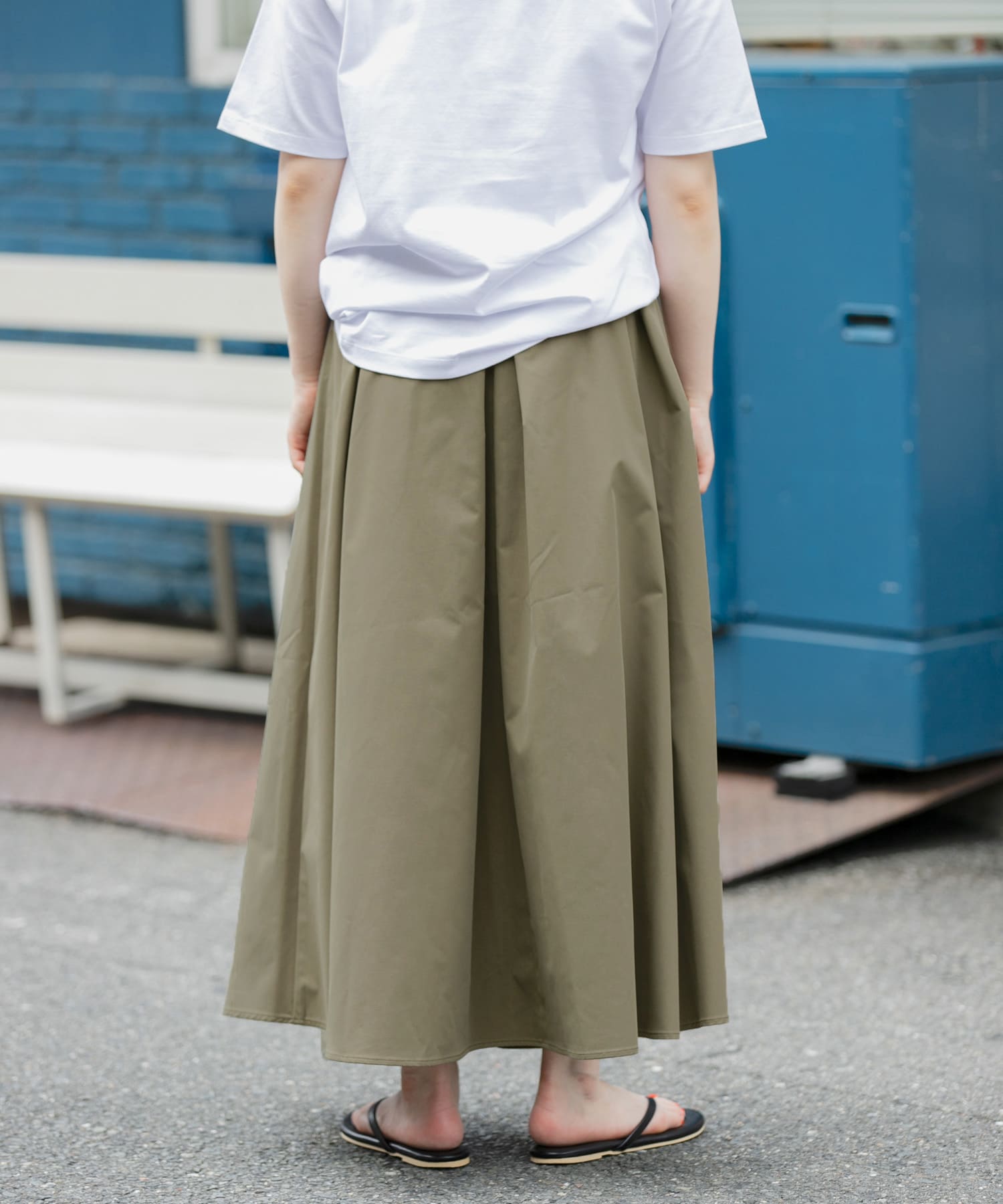 KHAKI