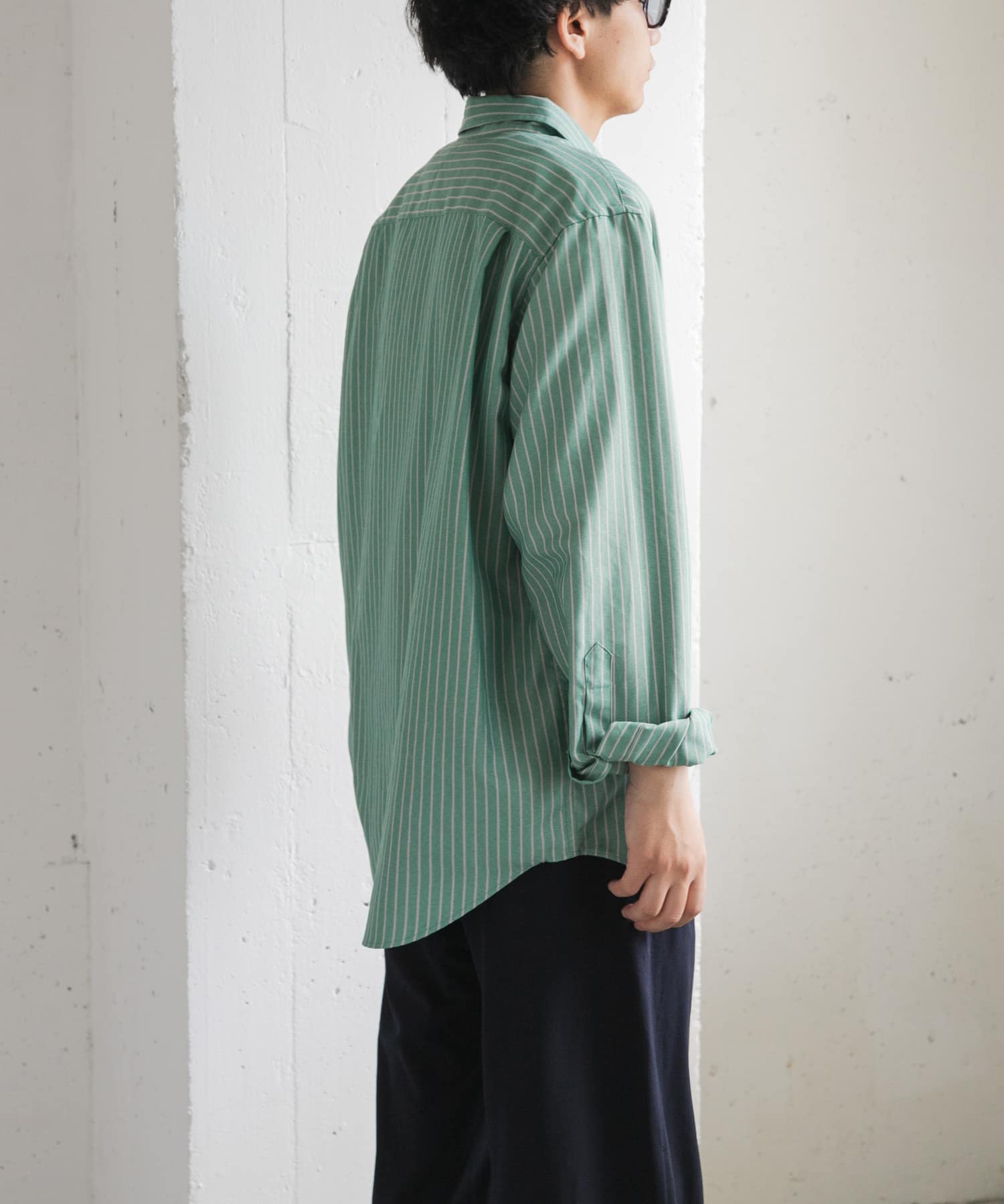GREEN