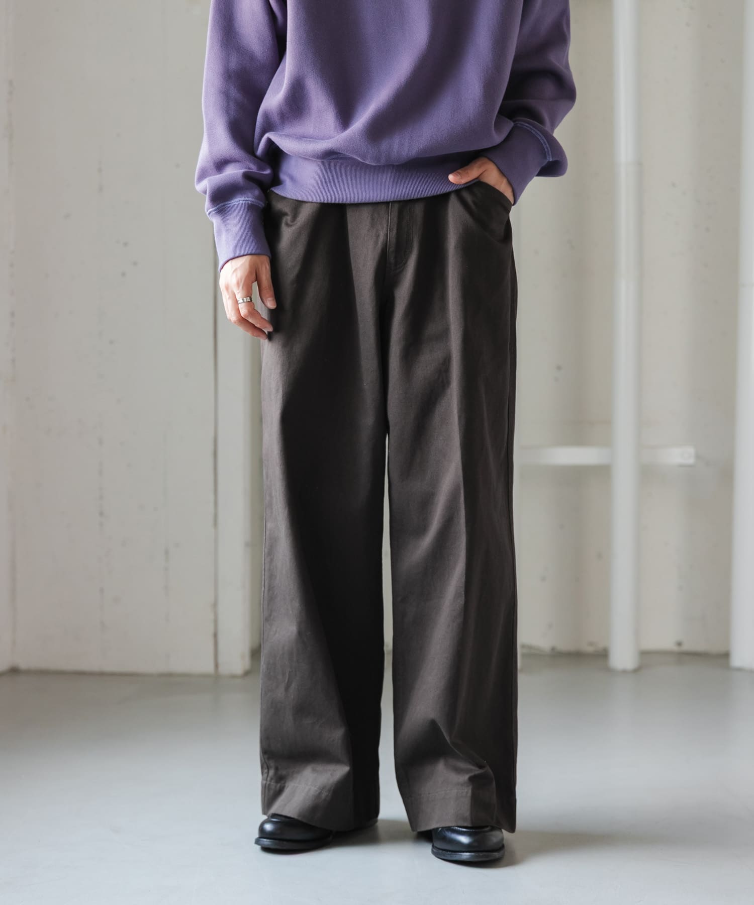 nanamica Wide Straight Chino Pants(32 Black(K)): ボトム｜URBAN