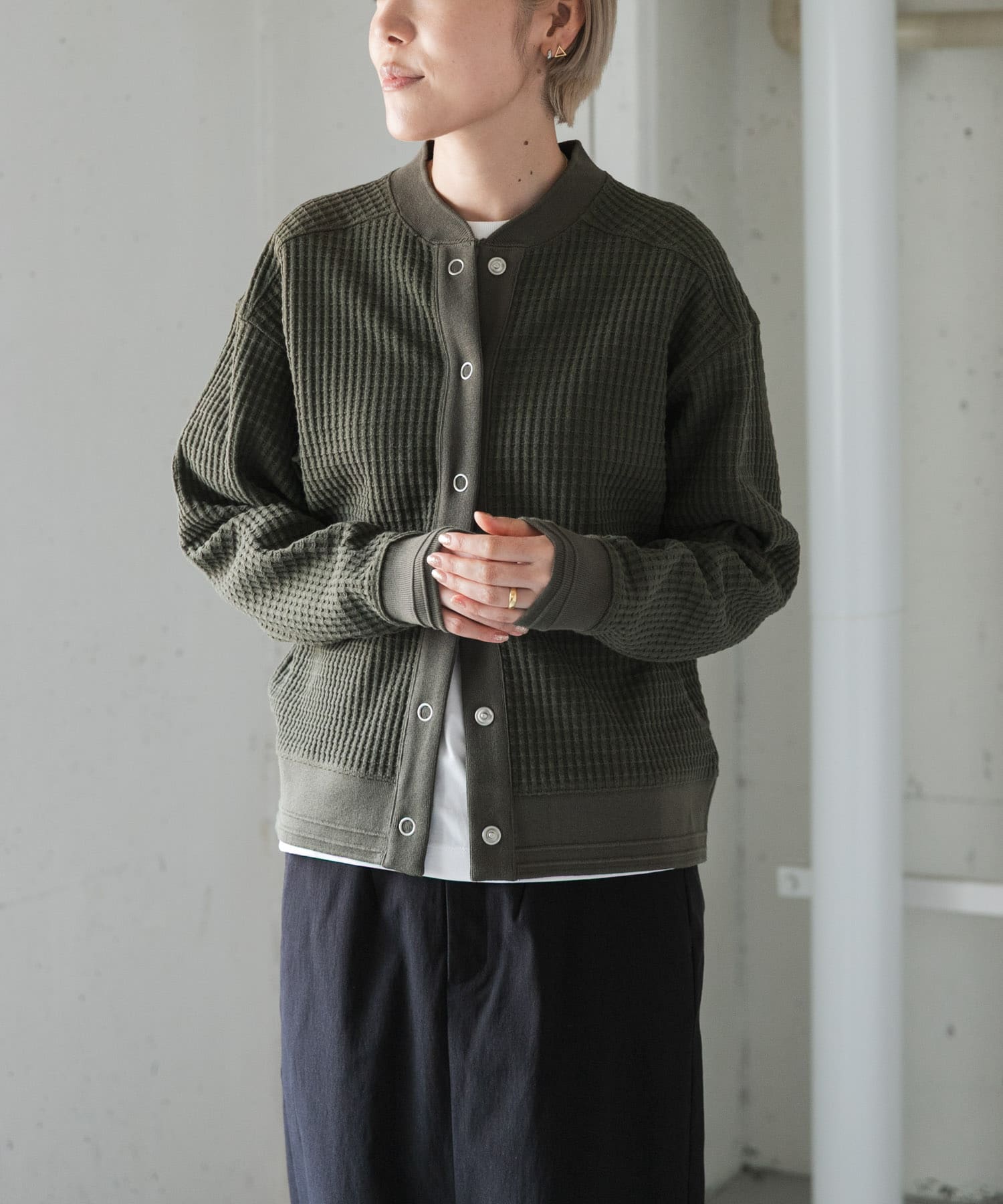KHAKI