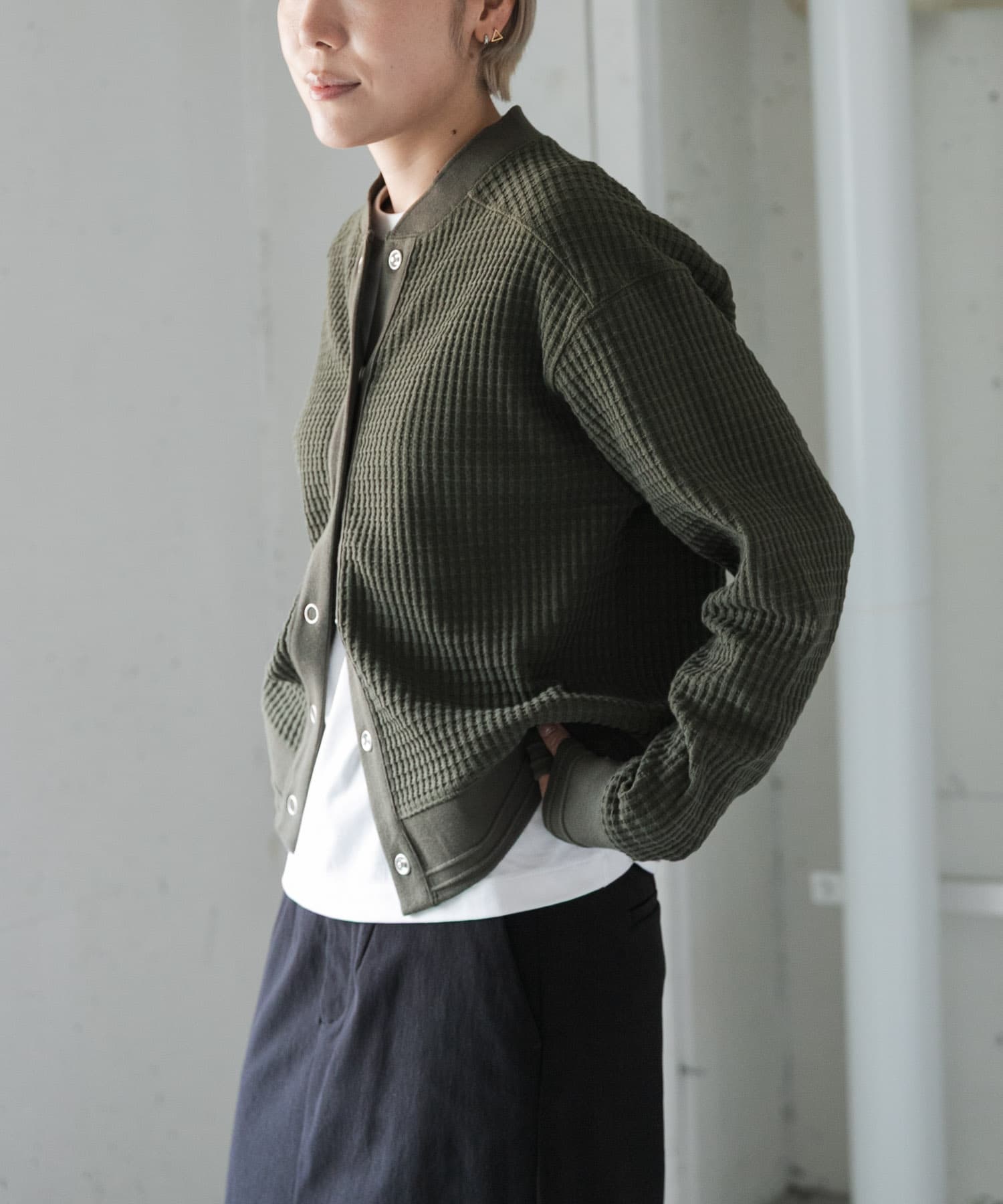 KHAKI
