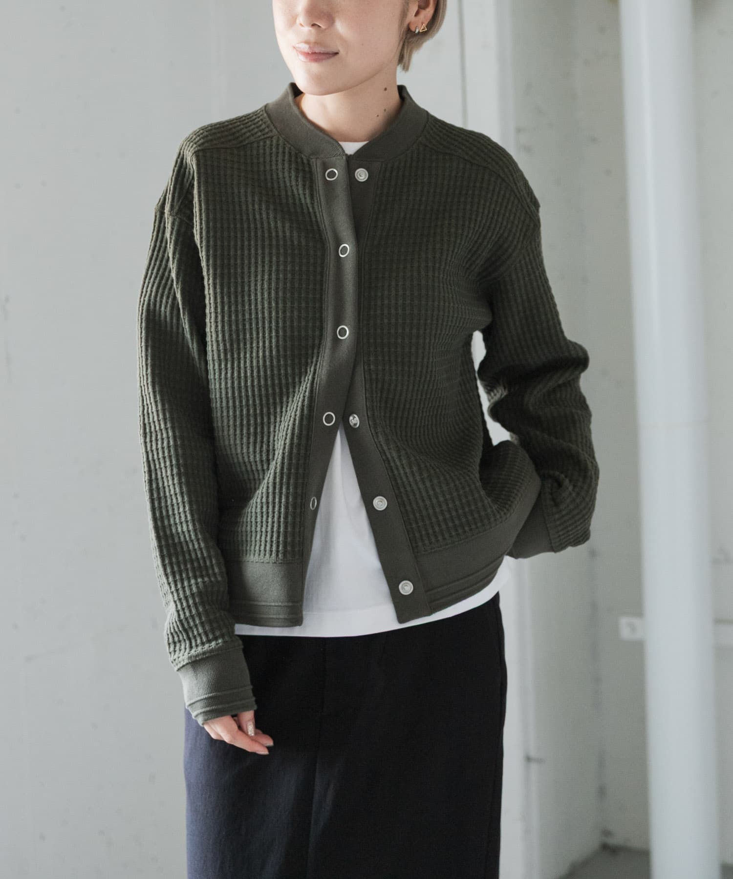 KHAKI