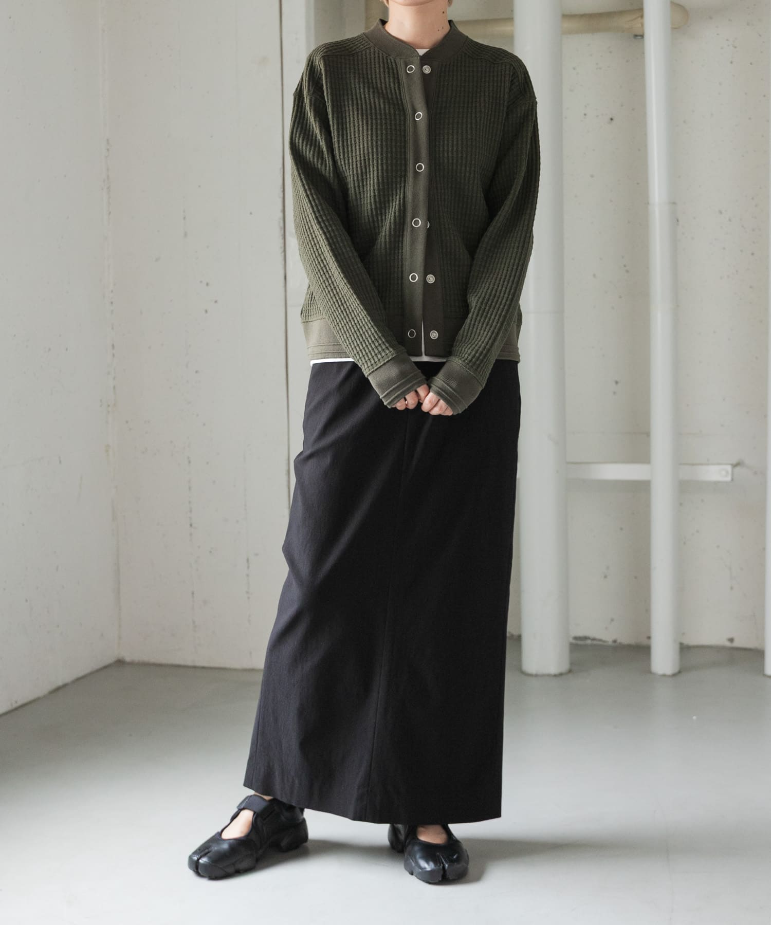 KHAKI