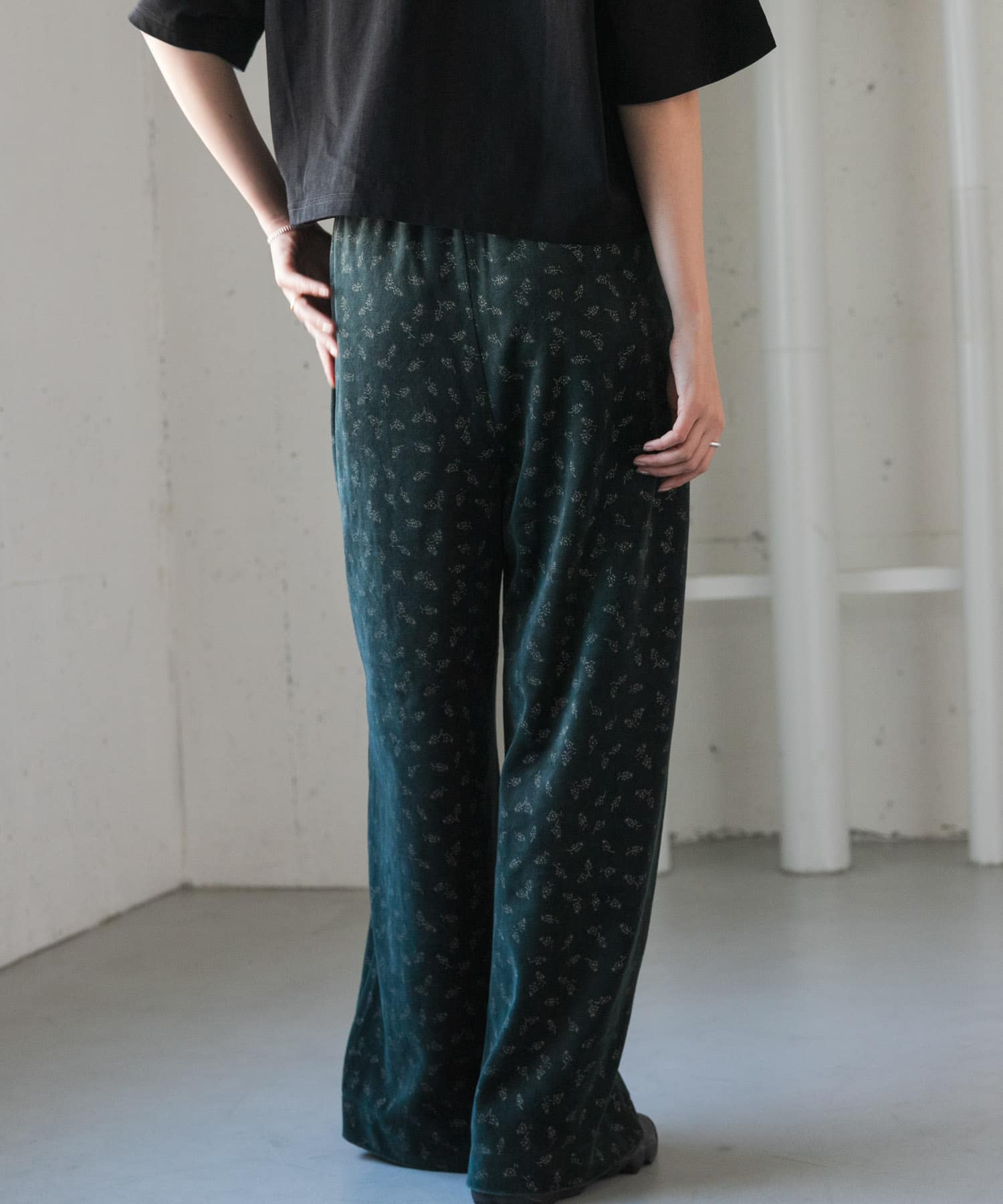 DARKGREEN