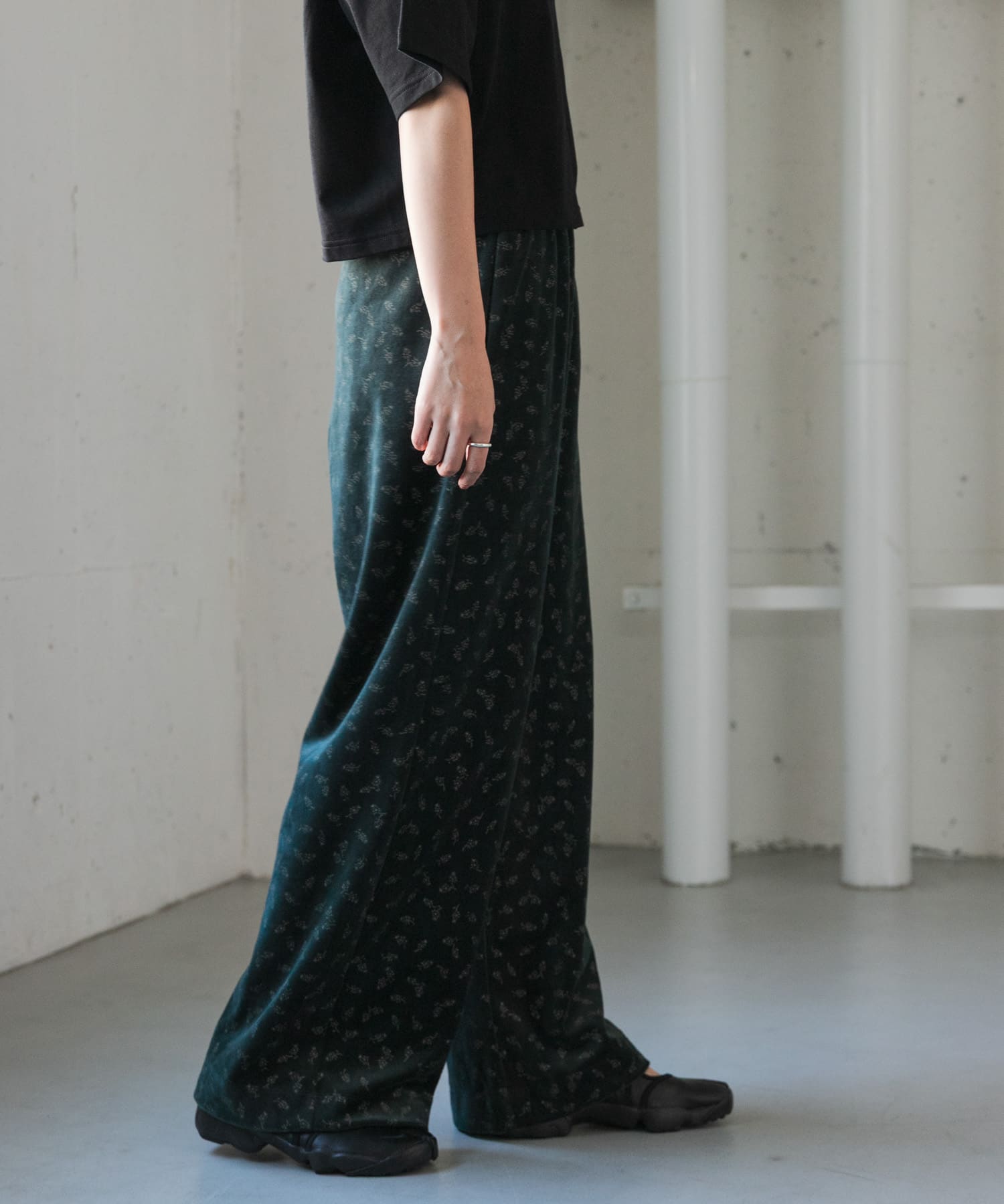 DARKGREEN