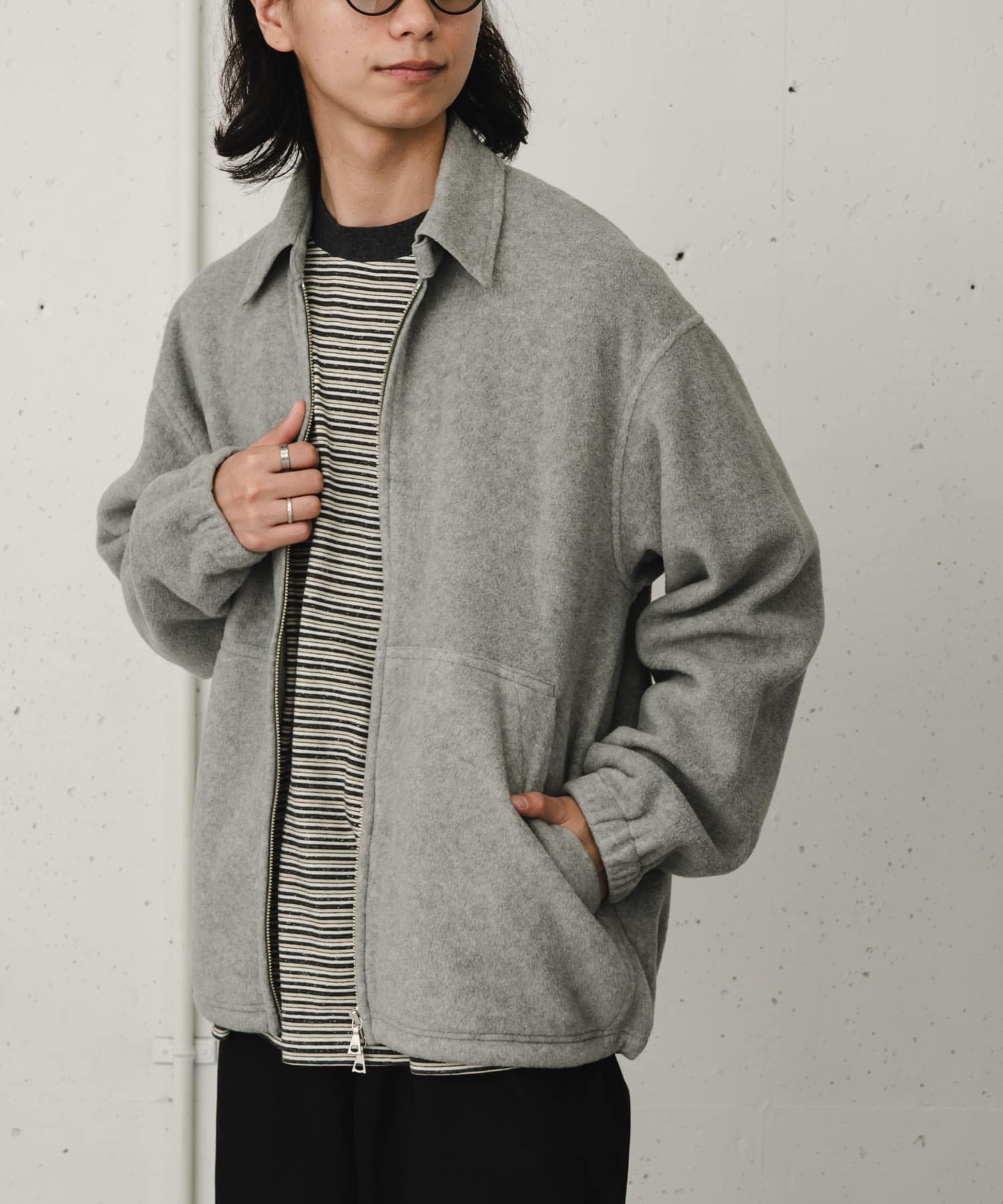 GRAY