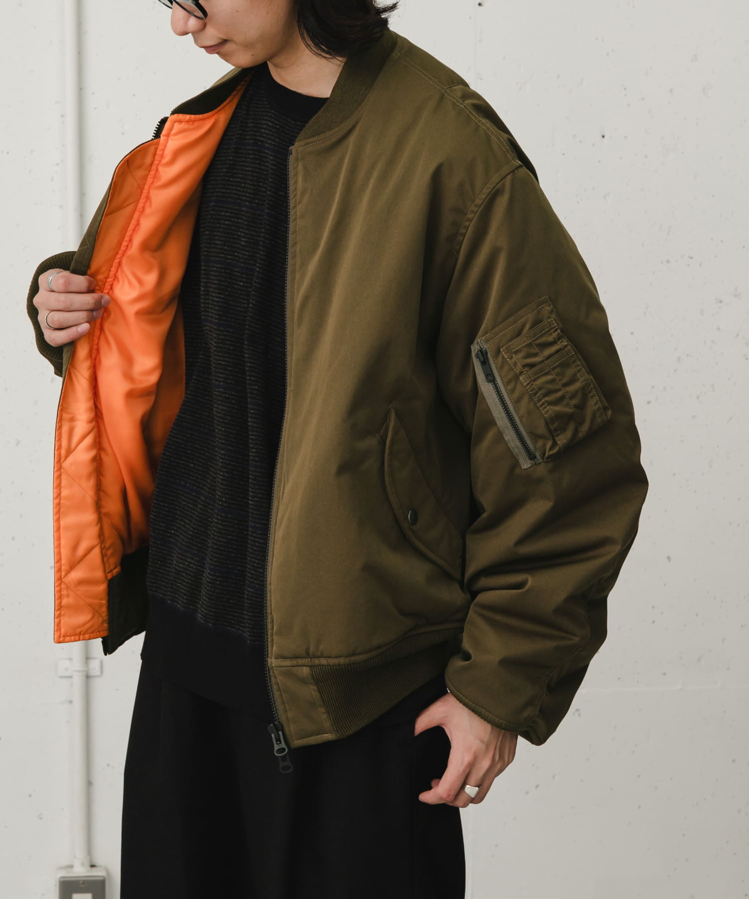 KHAKI