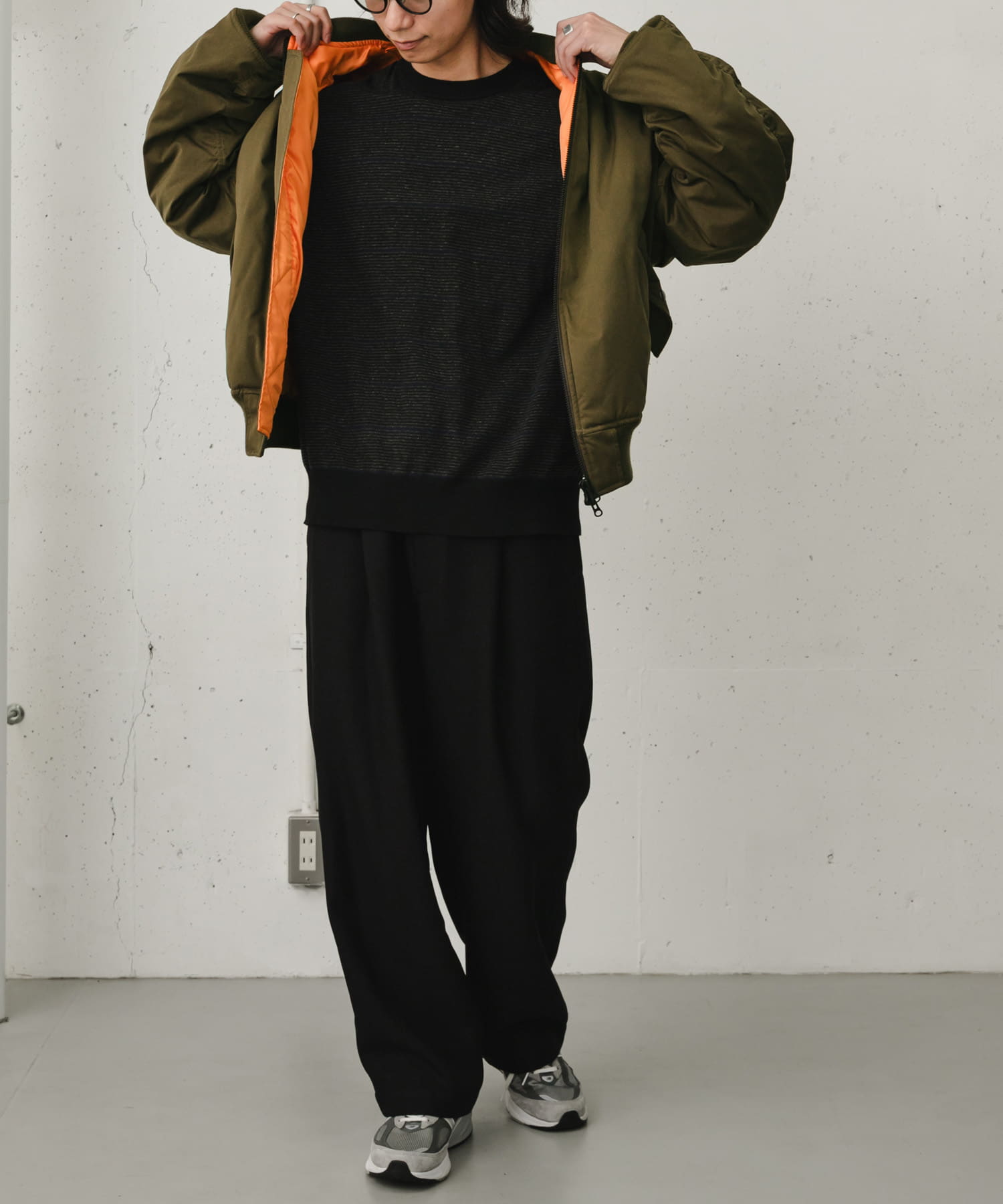 KHAKI