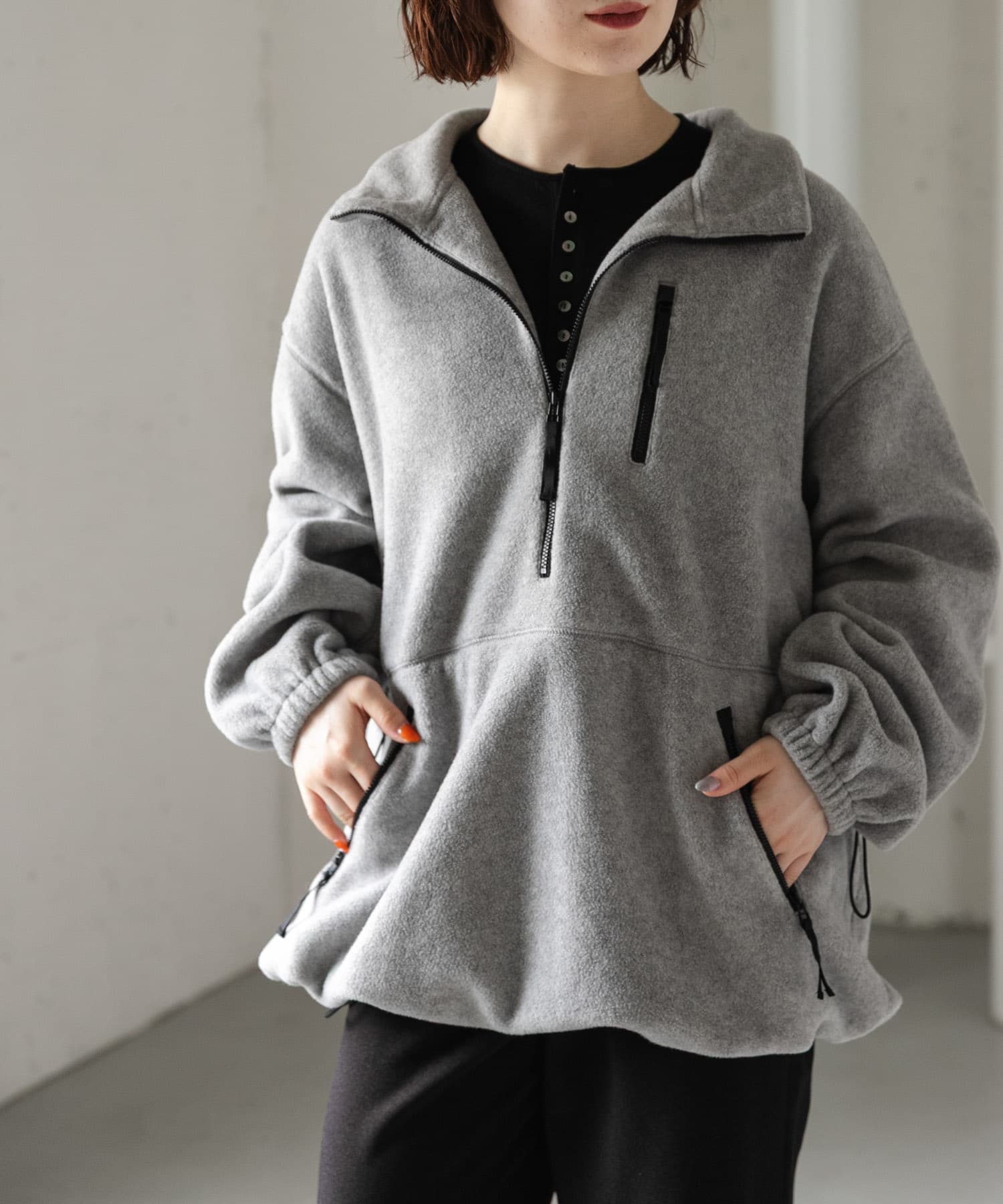 GRAY