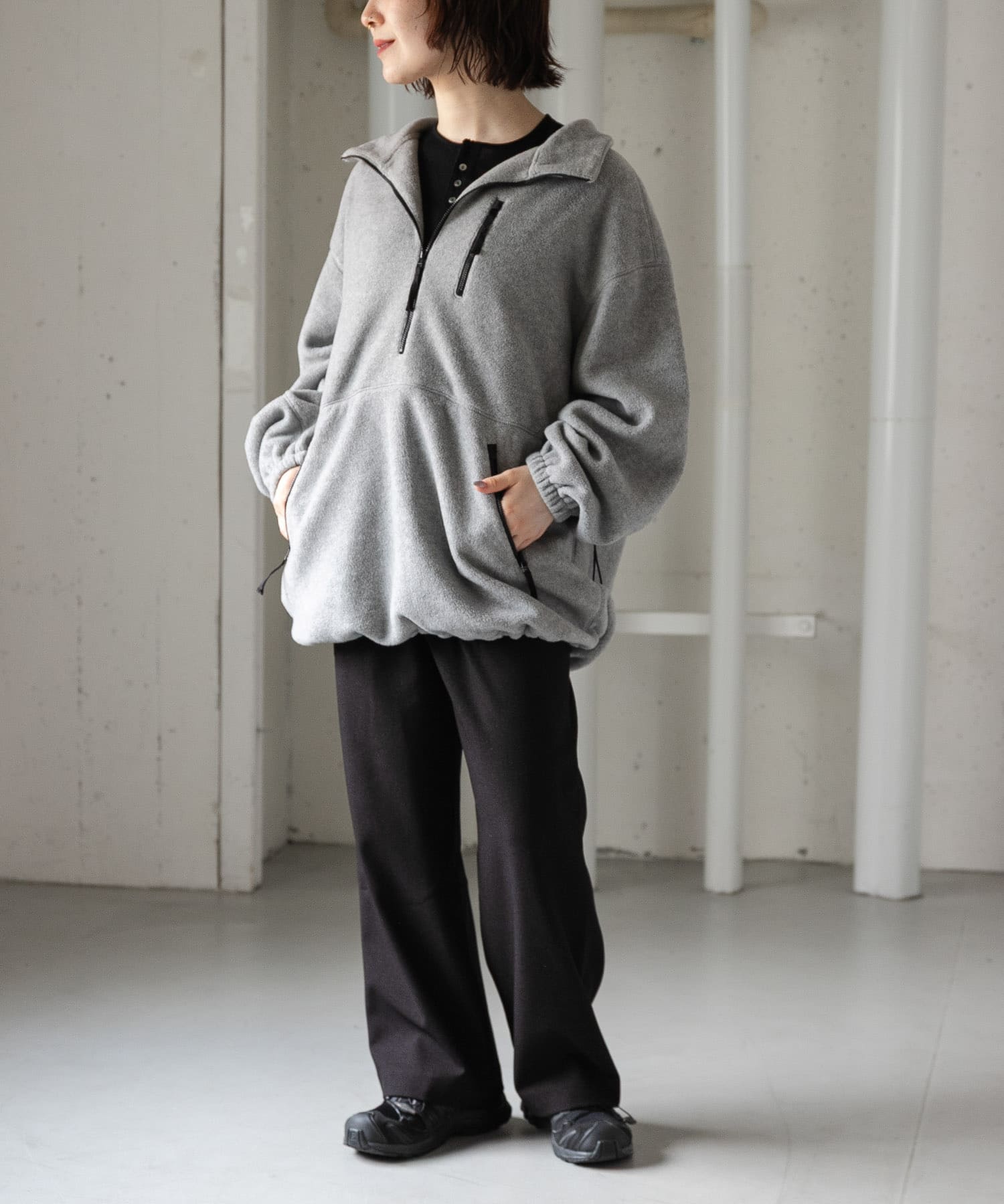 GRAY