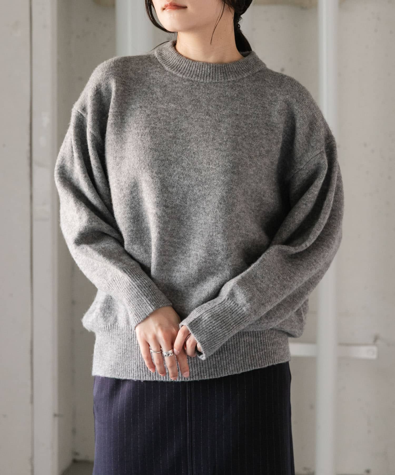 GRAY