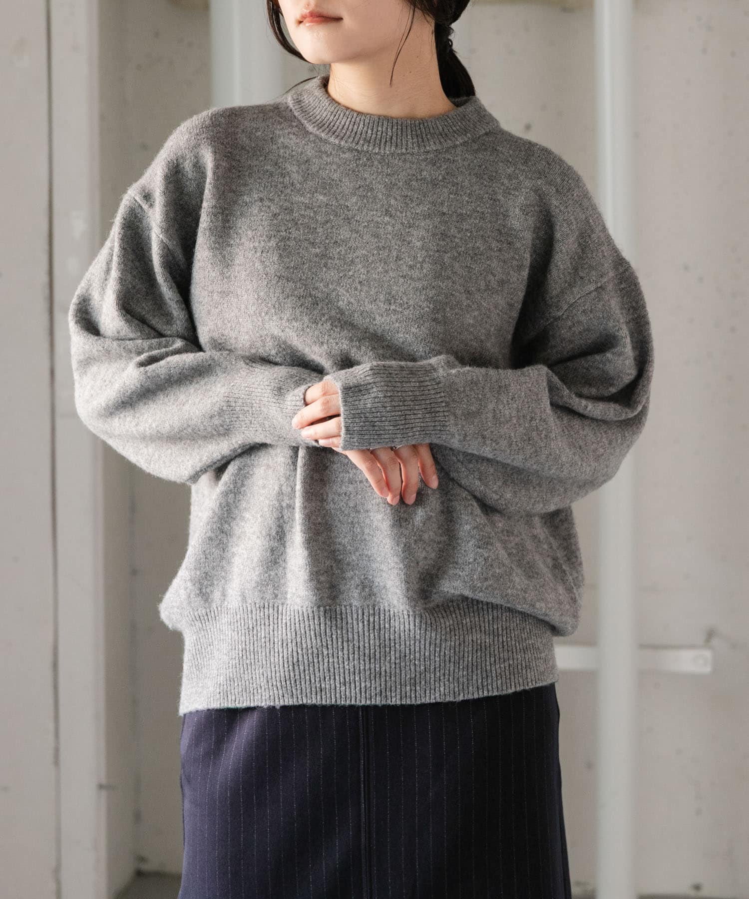 GRAY