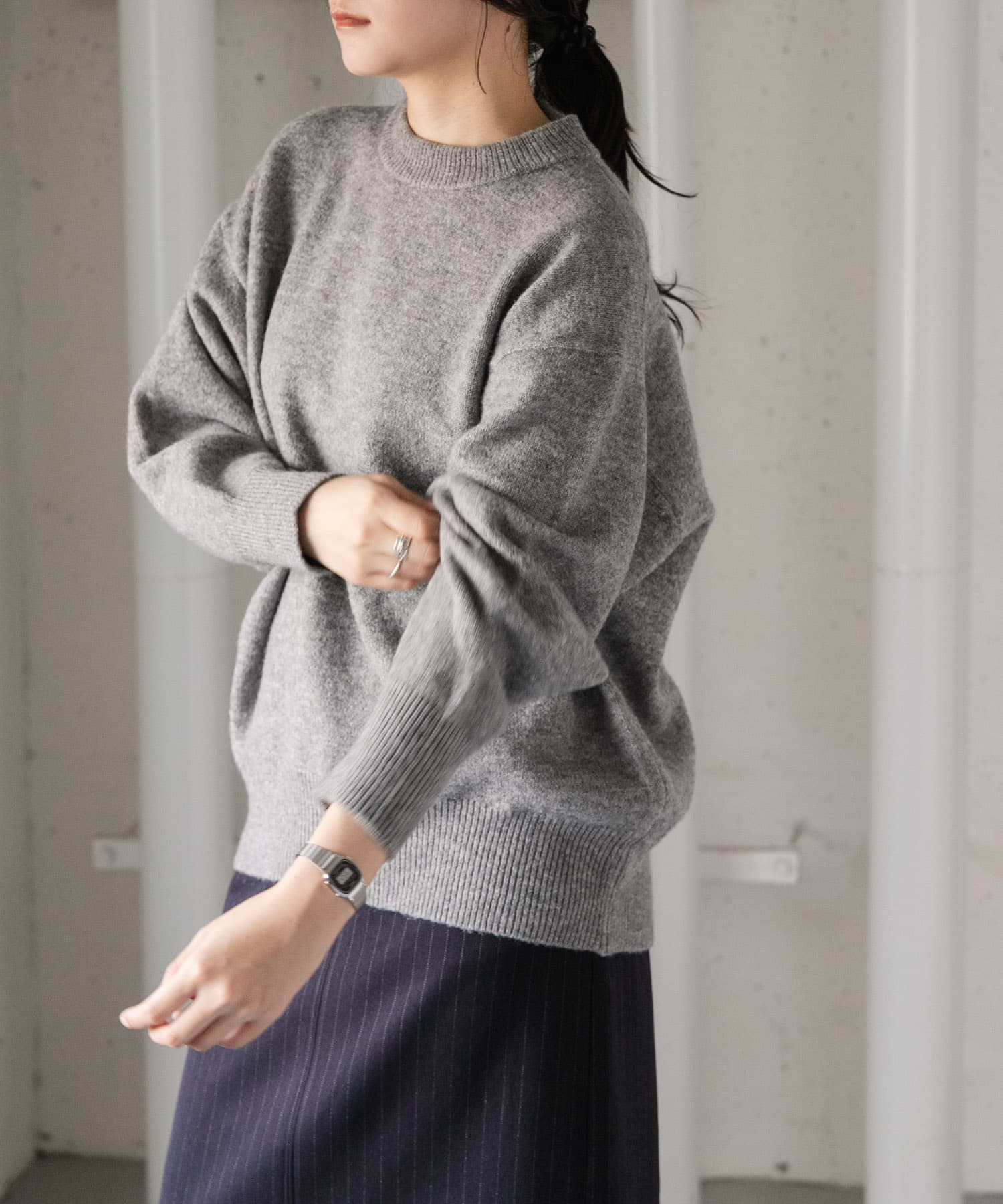 GRAY