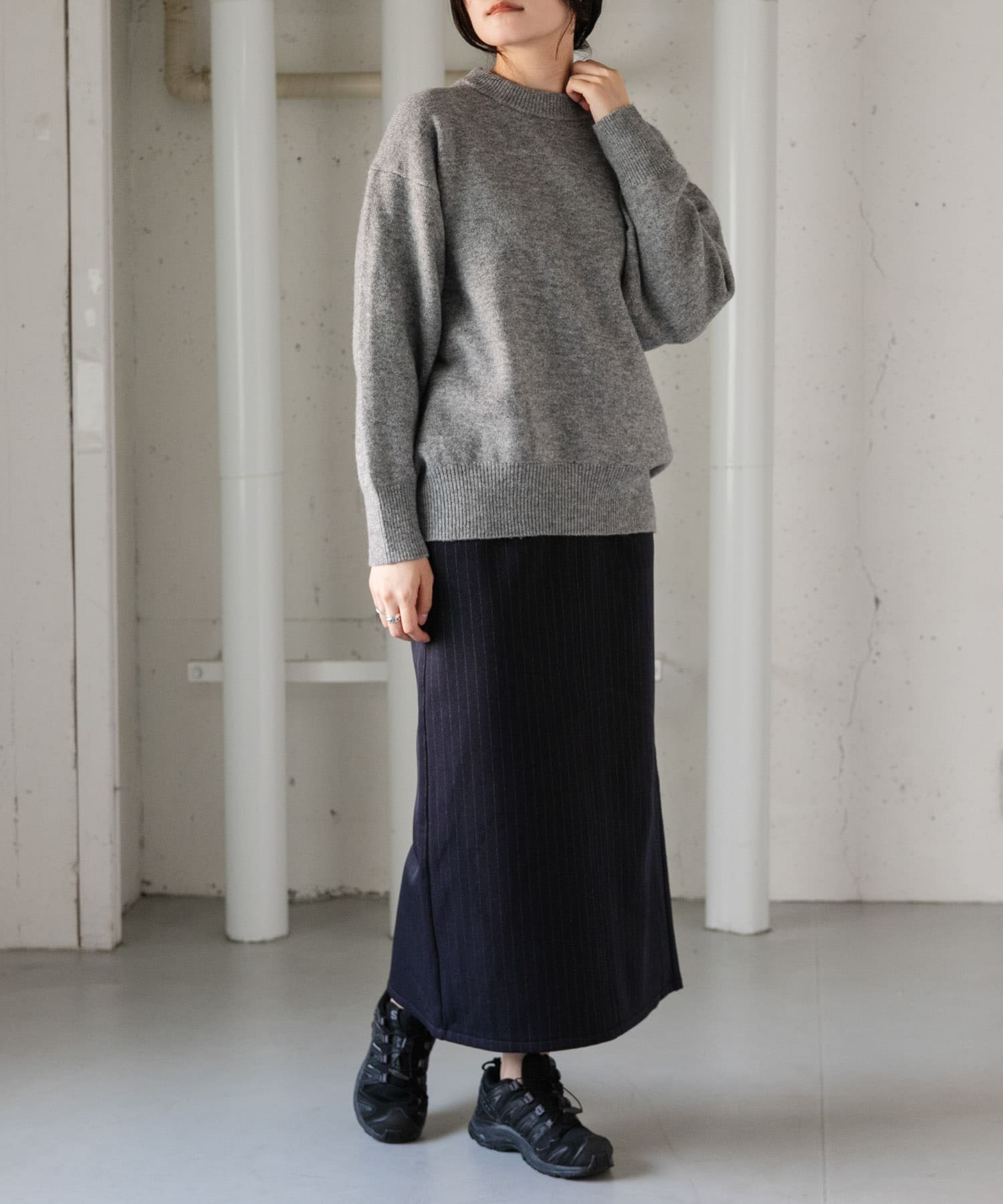 GRAY