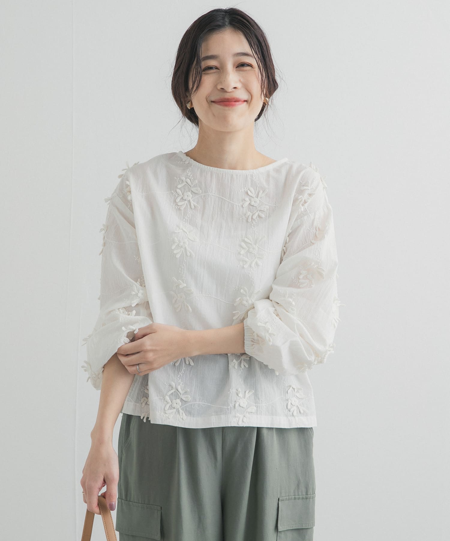 立体刺繍ブラウス(Free OFF): トップス｜URBAN RESEARCH公式